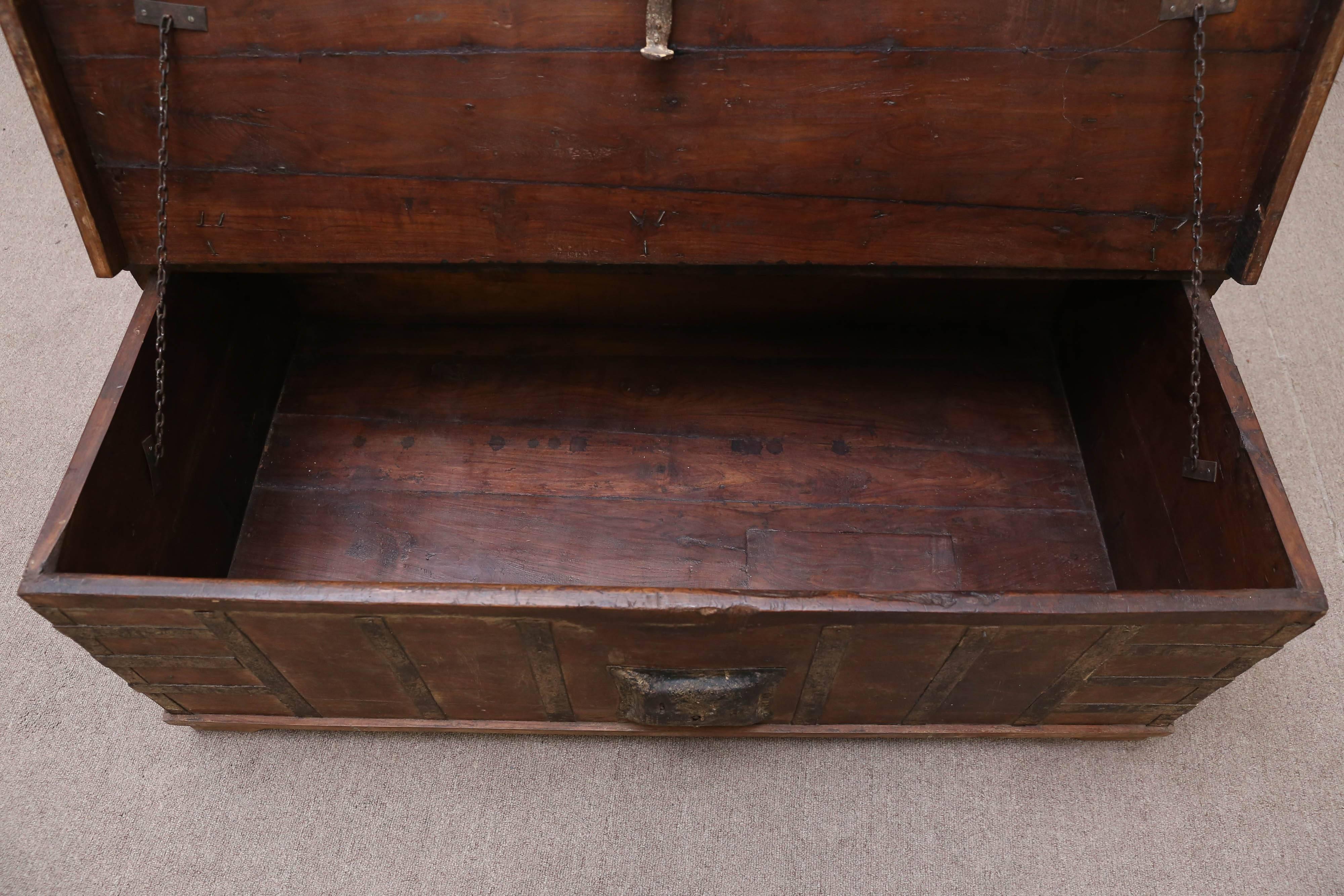 1820s Solid Teak Wood Dowry Chest from Central India For Sale 1
