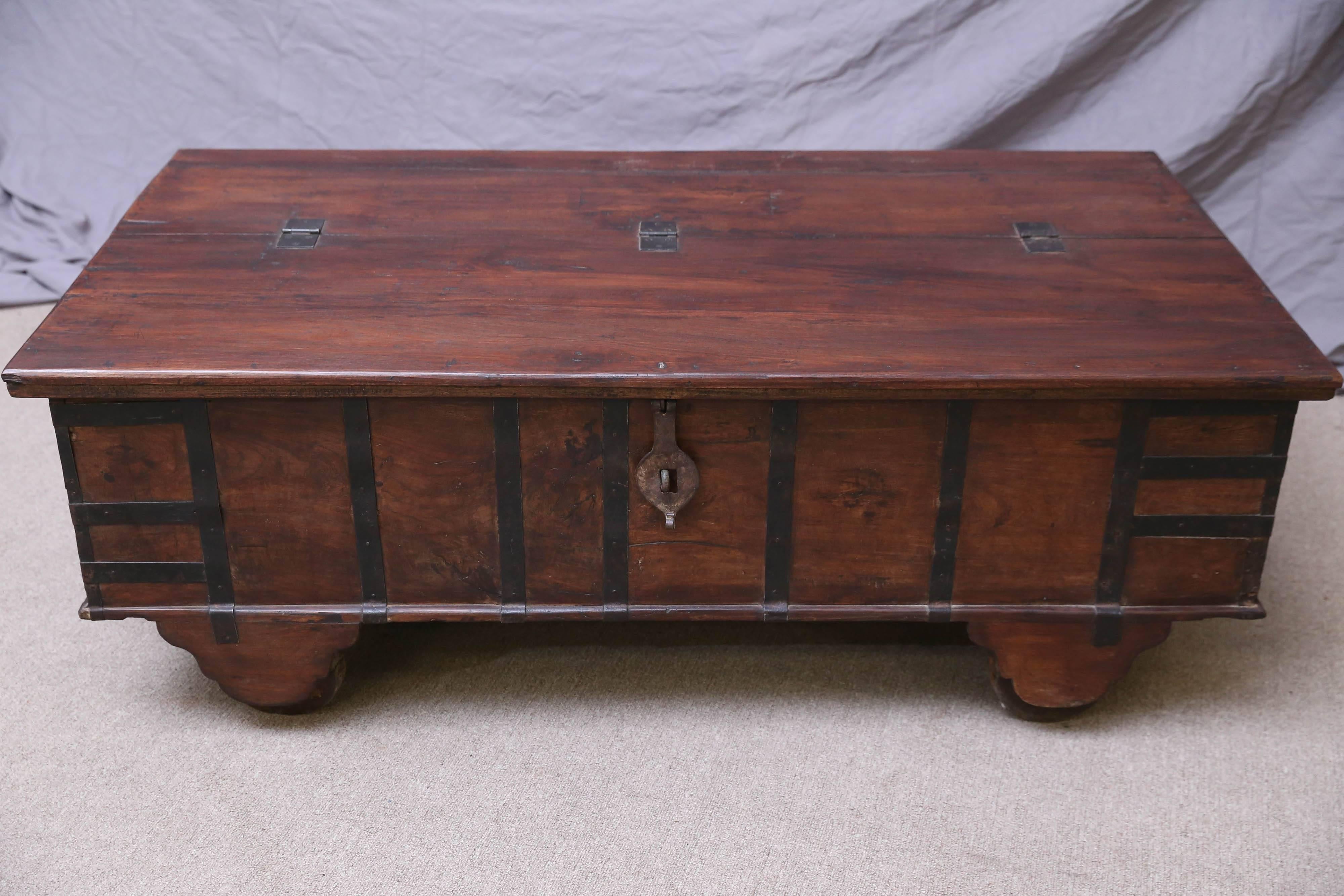 Indian Large Teak Wood Early 19th Century Dowry Chest For Sale
