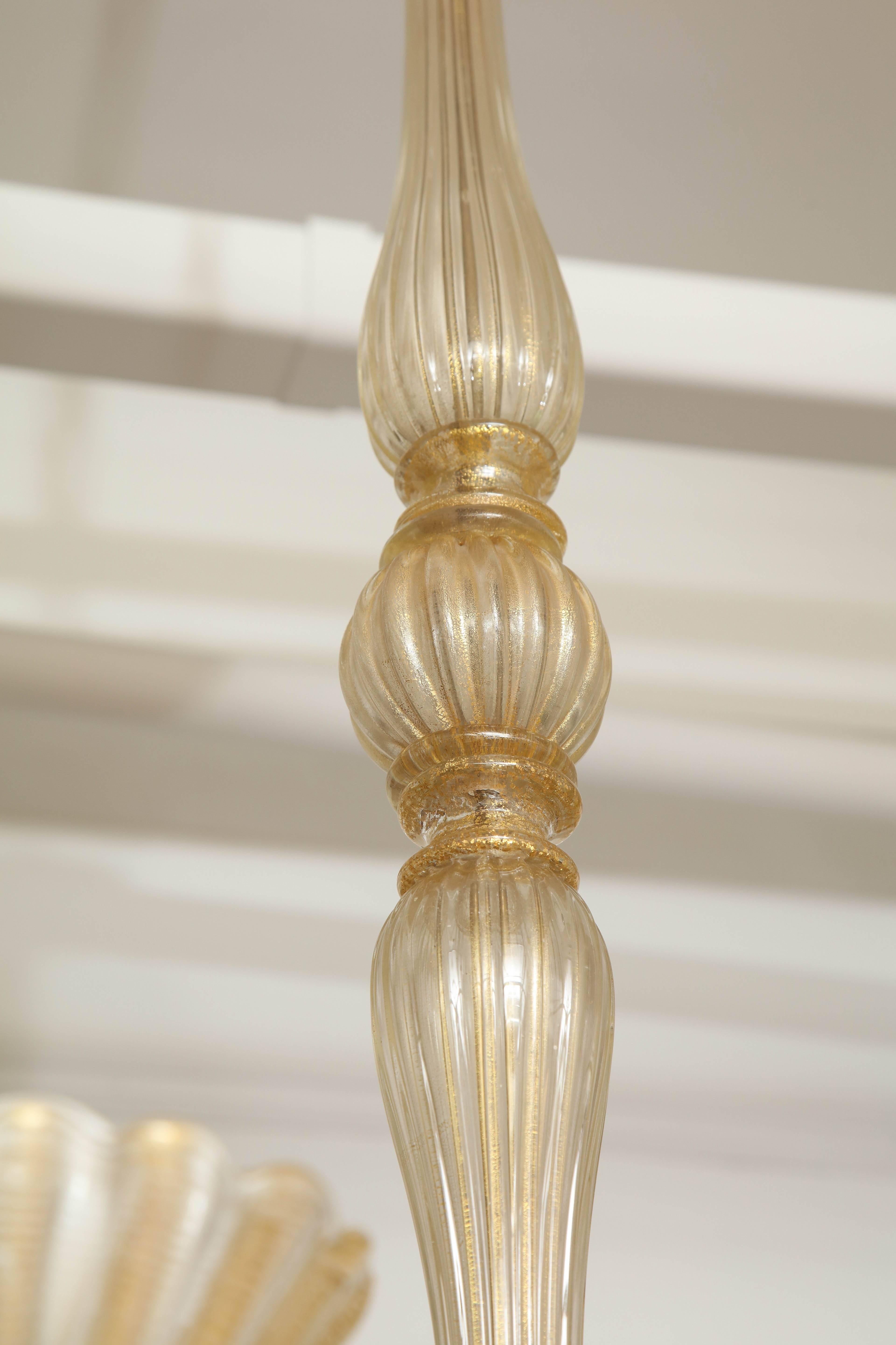 Hand-Crafted Barovier & Toso Chandelier Made in Venice, 1935 For Sale