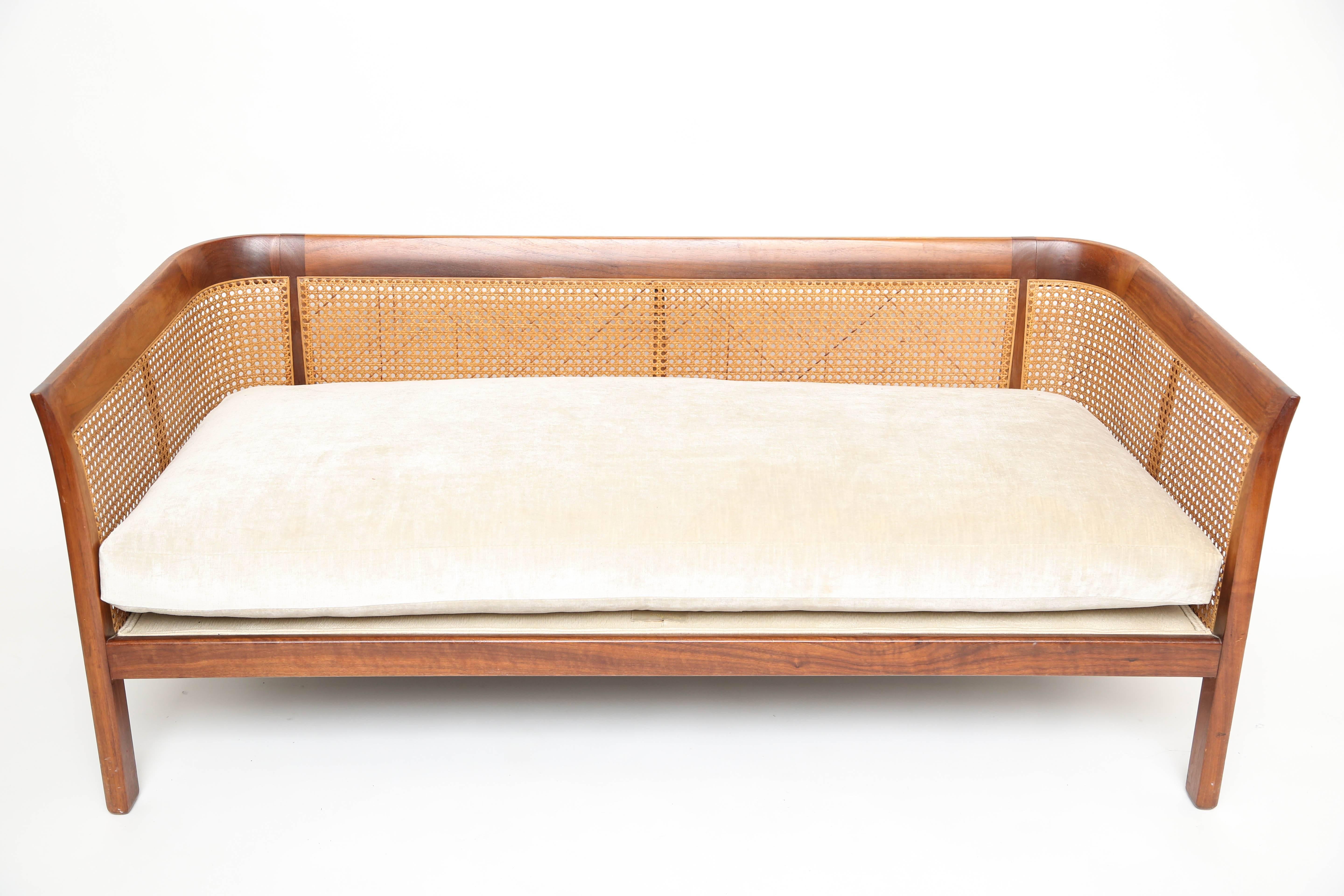 Erwin-Lambeth Cane Settee In Good Condition In West Palm Beach, FL