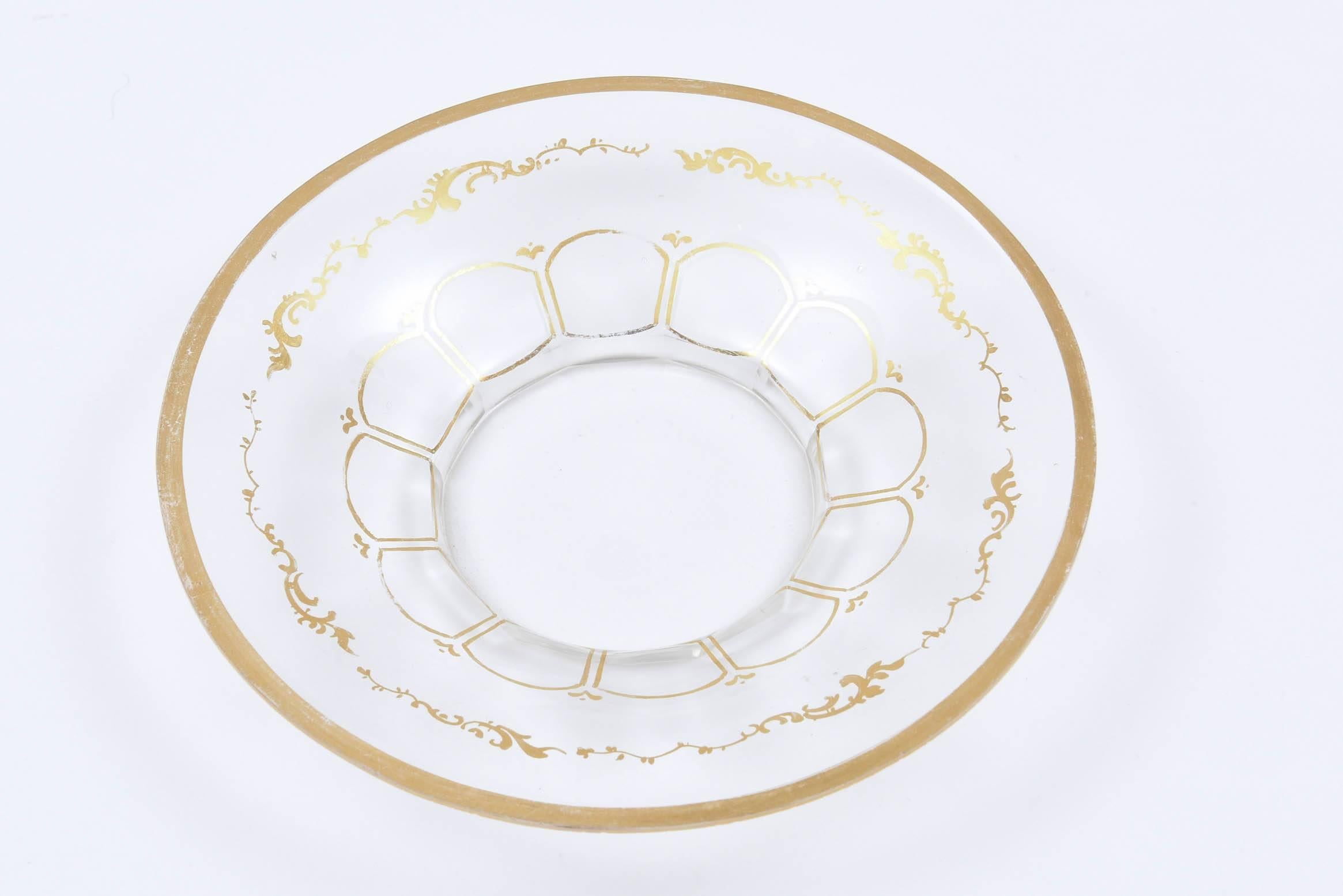 Eight Sets of Gilt Glass Tea Service Cup and Saucers In Good Condition In West Palm Beach, FL