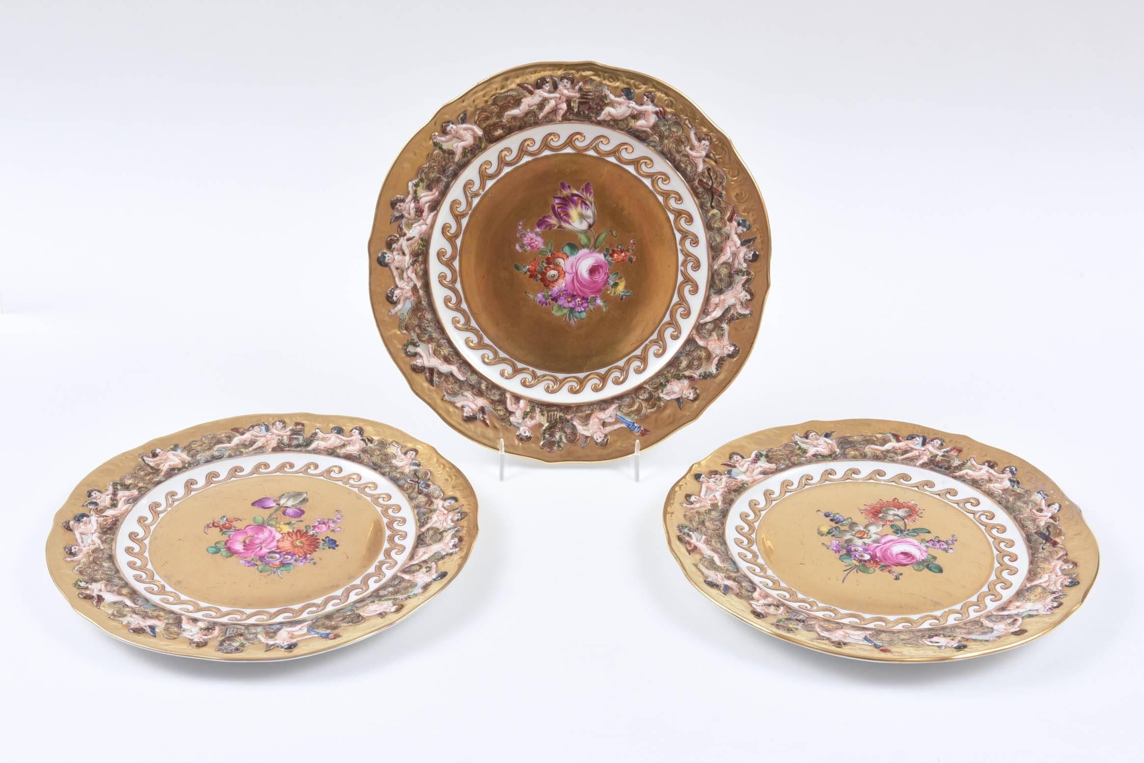 Early 20th Century 12 Della Robia Style Plates, Capo Di Monte Hand-Painted on Gold Background