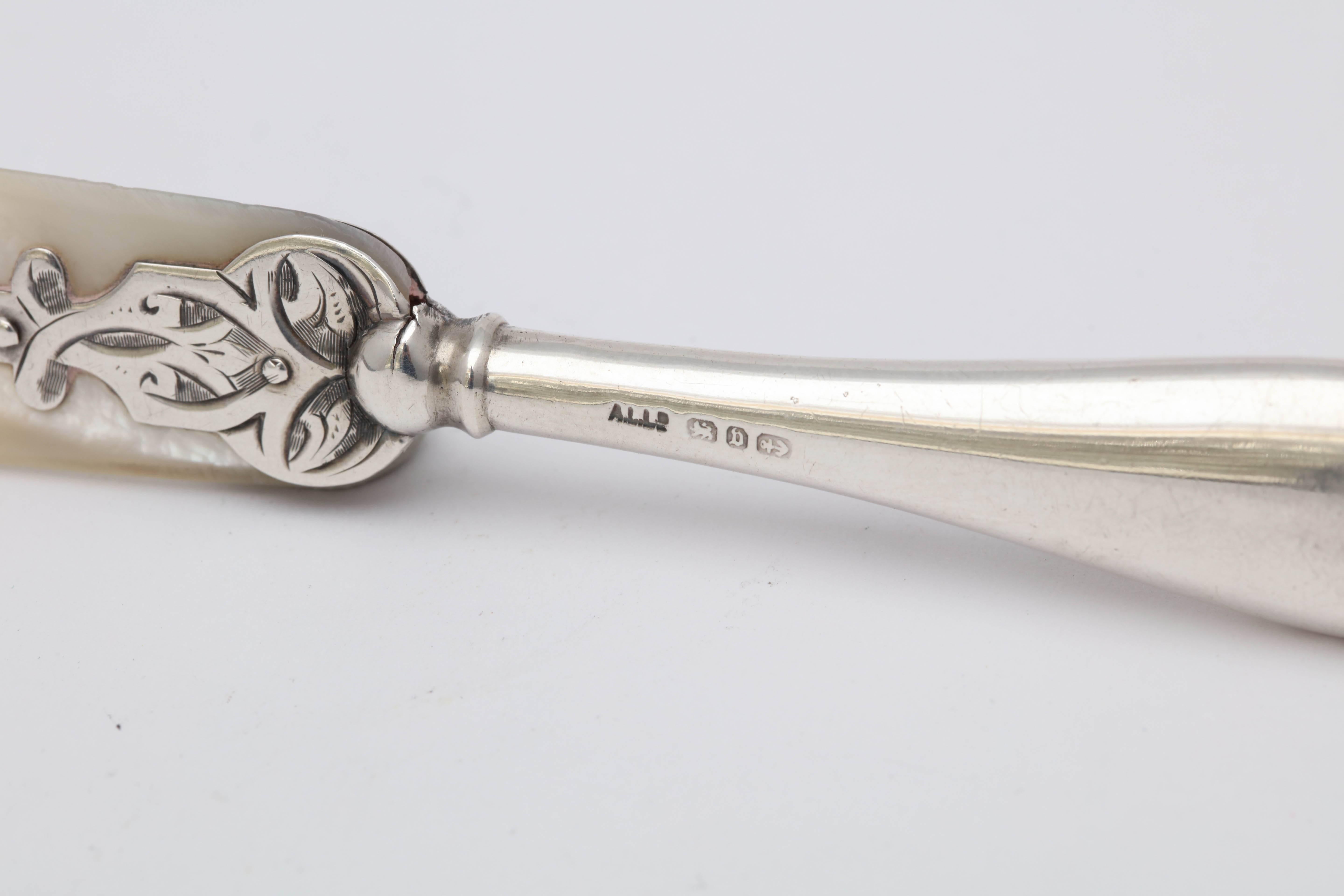 Victorian Sterling Silver, Scottish Agate-Mounted Mother-of-Pearl Letter Opener In Good Condition In New York, NY