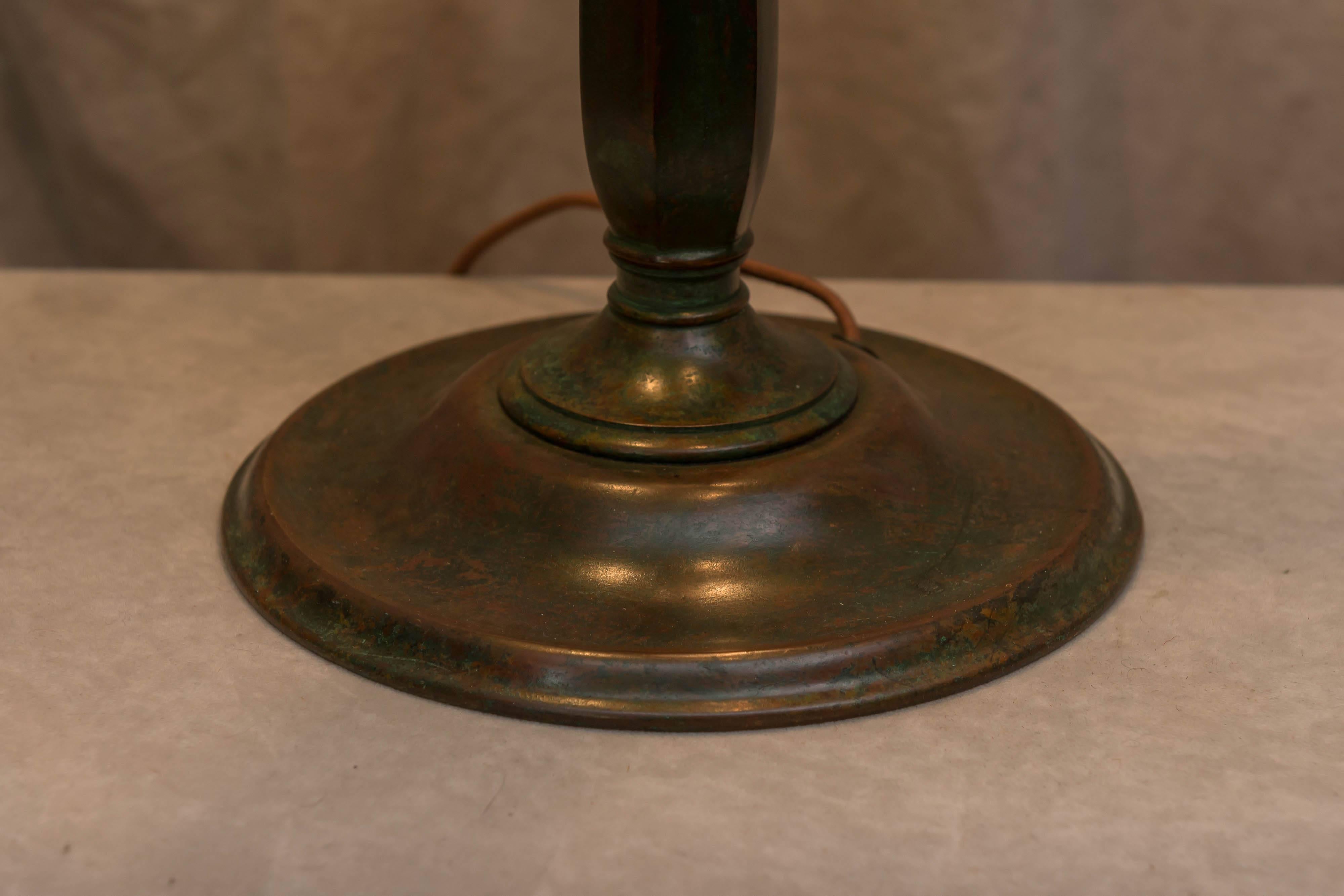 Arts and Crafts Tiffany Studios Green Linenfold Table Lamp