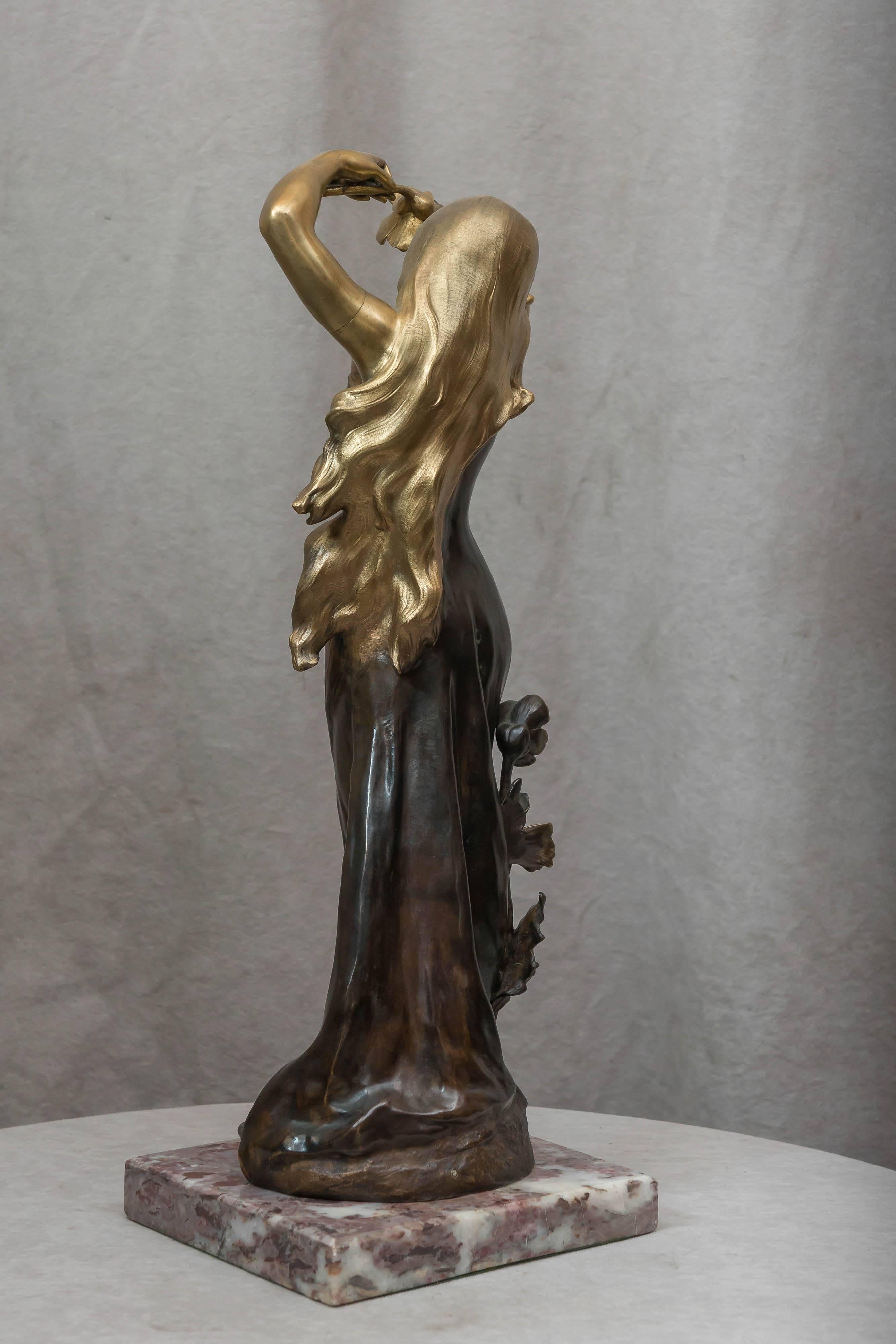 Art Nouveau Bronze Figure of a Young Woman For Sale 2