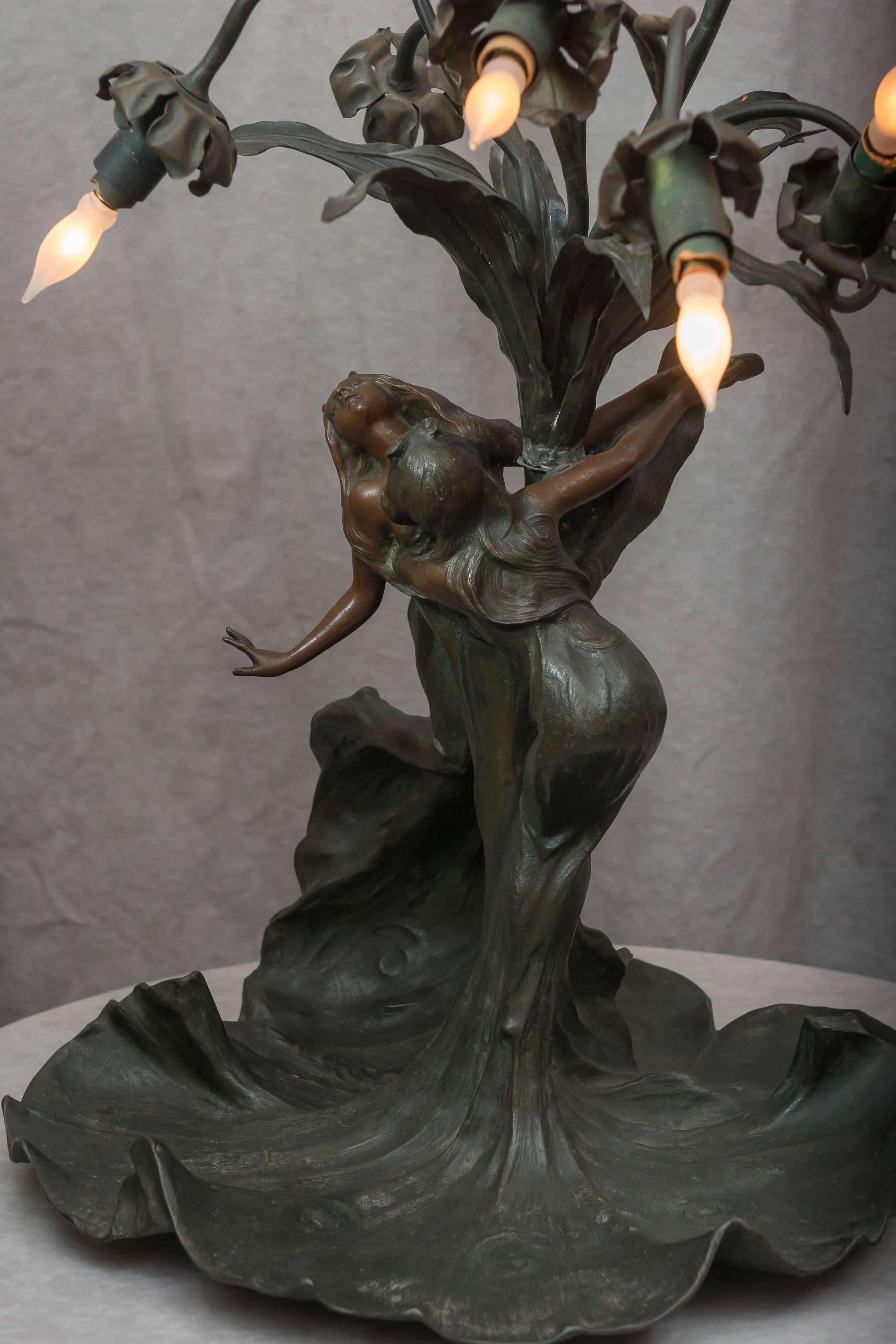 Early 20th Century French Art Nouveau Period Nine-Light Sculptural Table Lamp, ca. 1900 Signed Sola