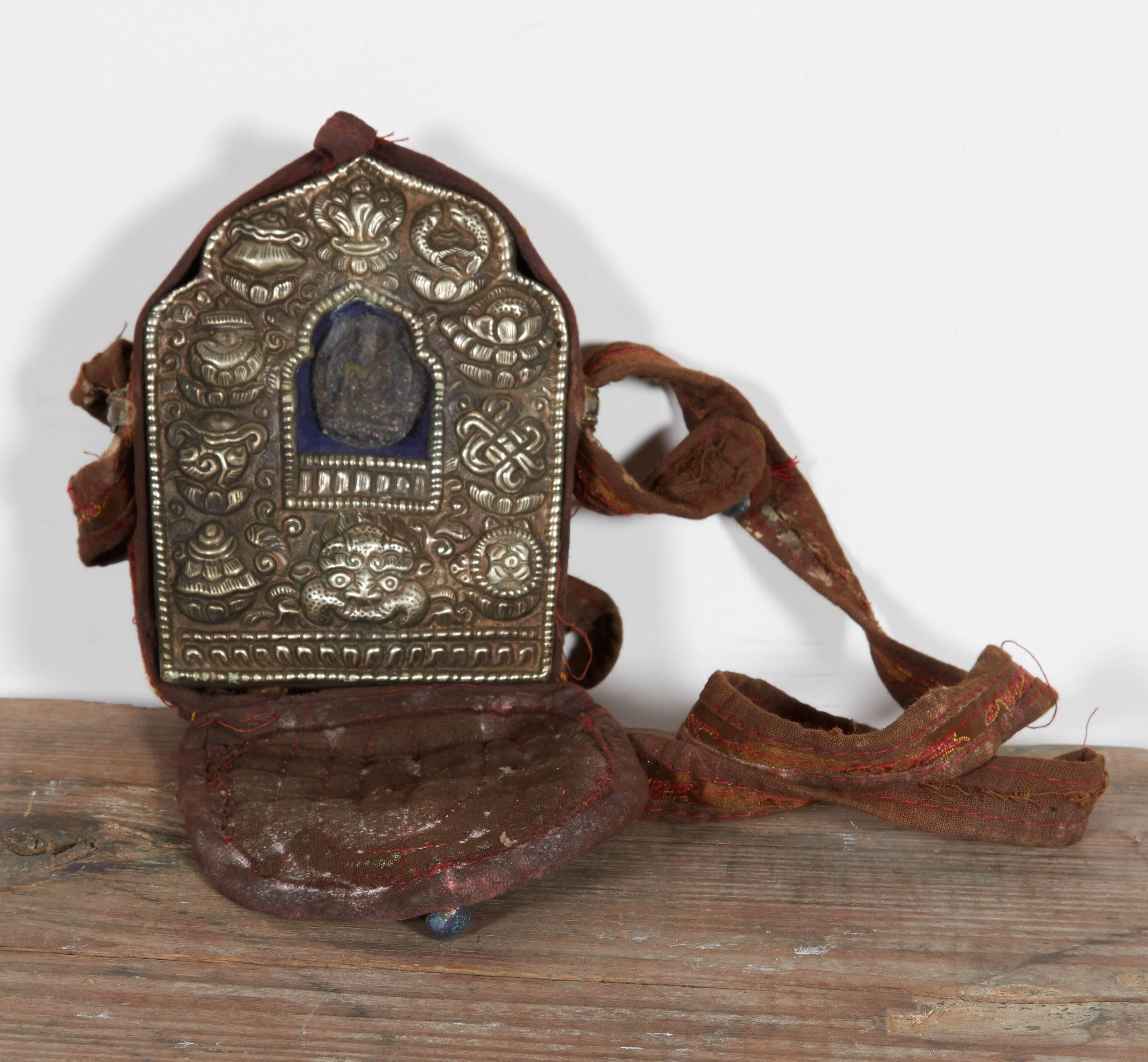 Antique Tibetan Traveling Buddha House with Embroidered Fabric Carrying Case In Good Condition In New York, NY