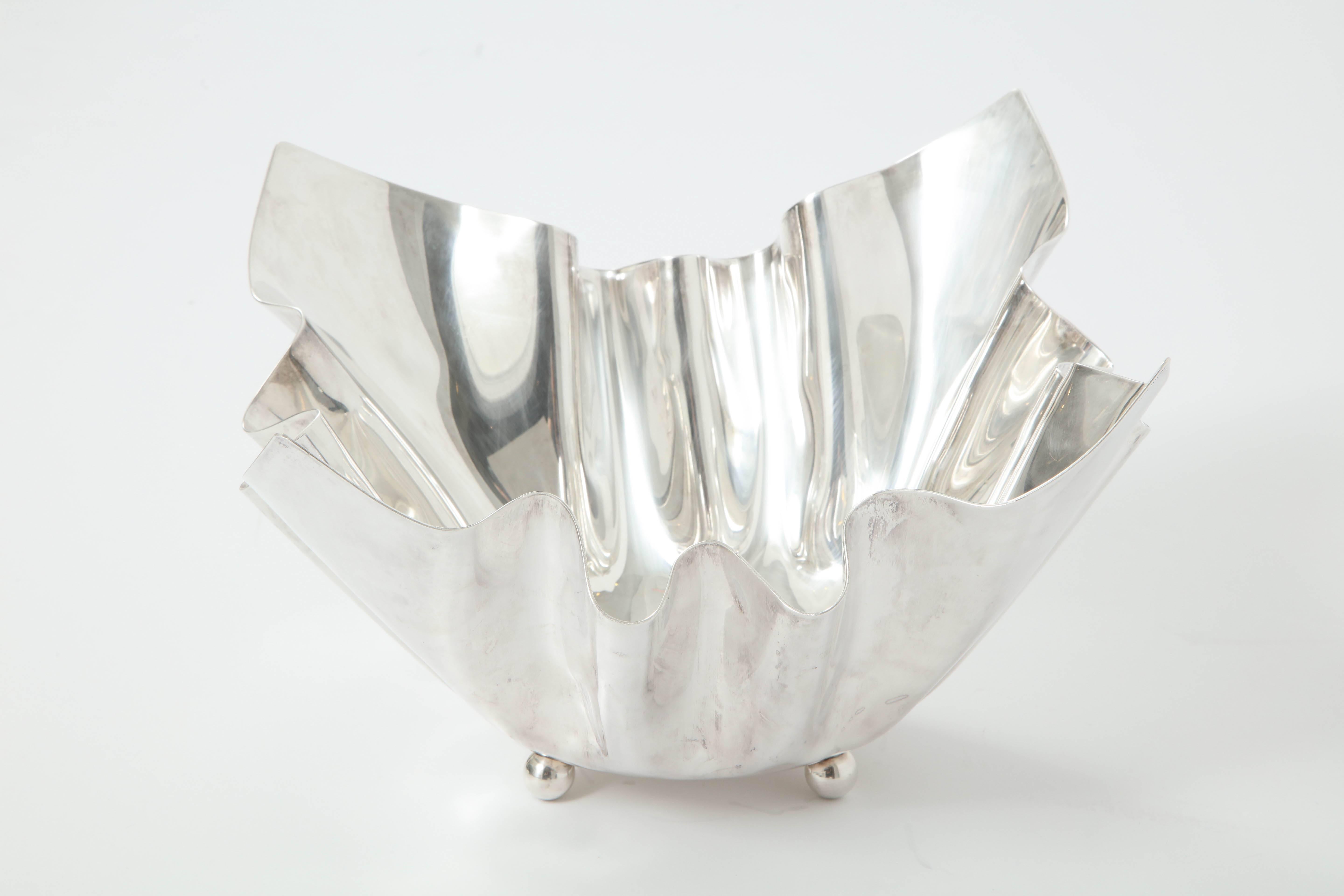 Italian Silver Plate Handkerchief Bowl In Good Condition In New York, NY