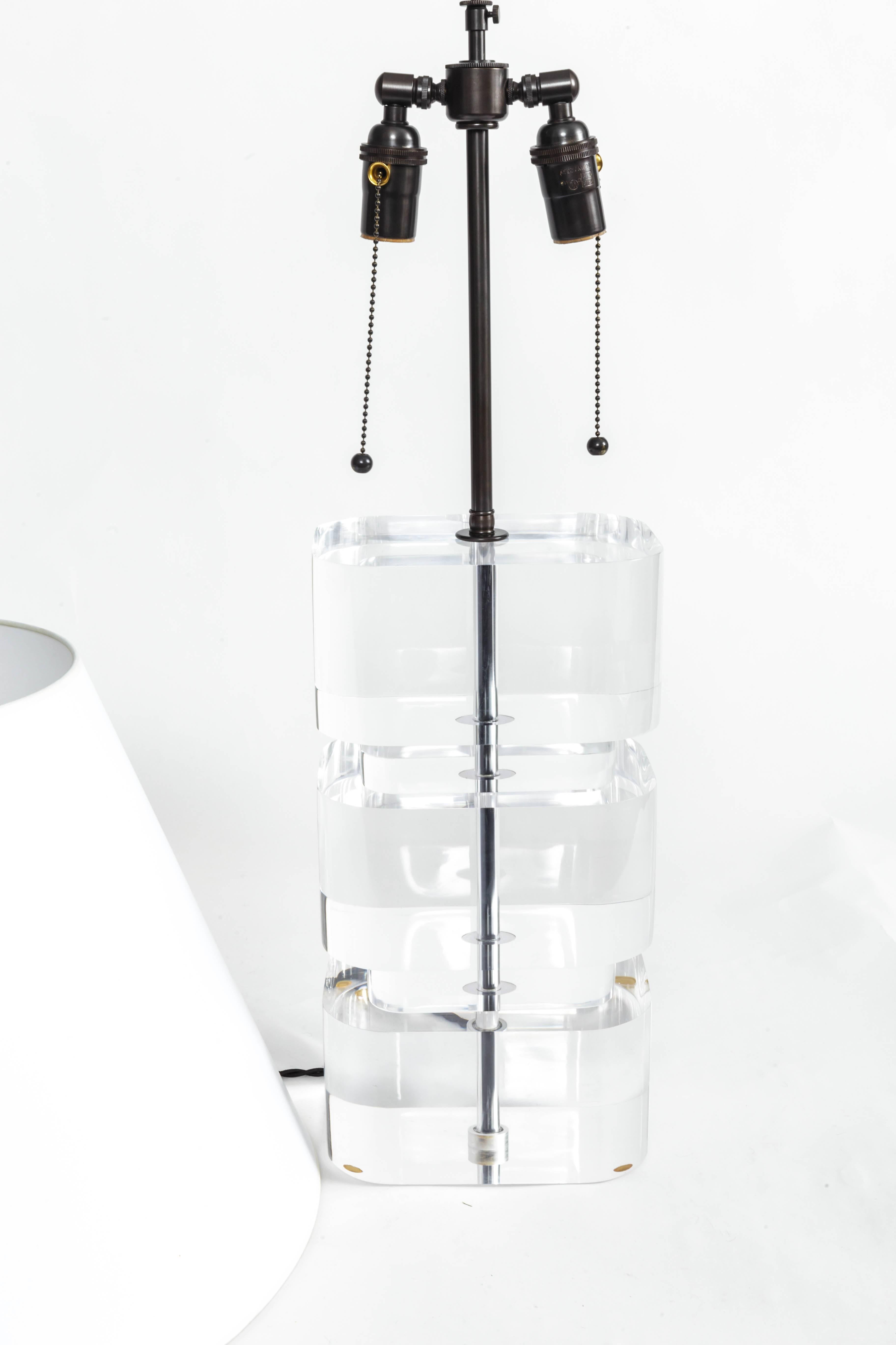 Liquid Lucite Column Table Lamp 4