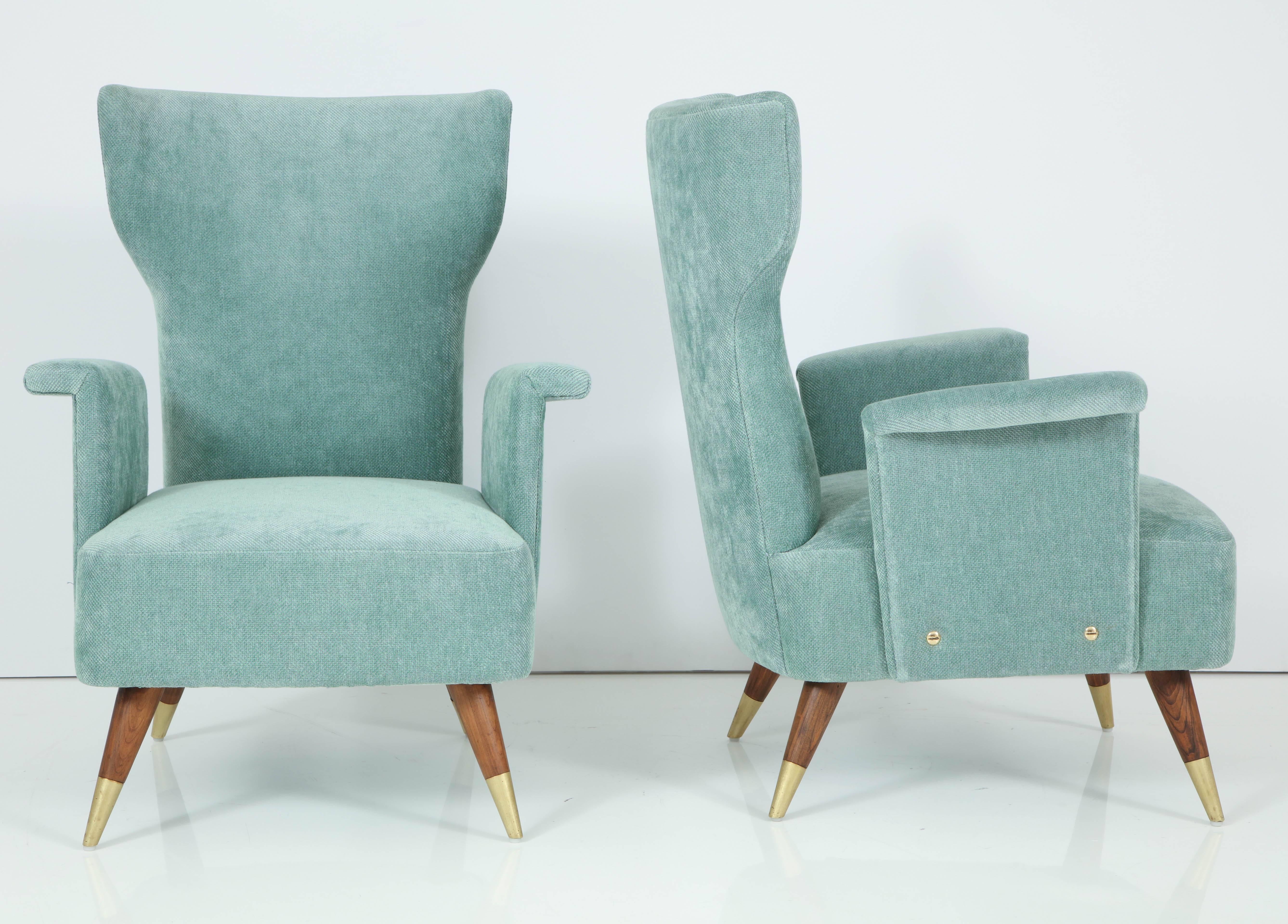 Mid-Century Modern Italian Wingchair For Sale