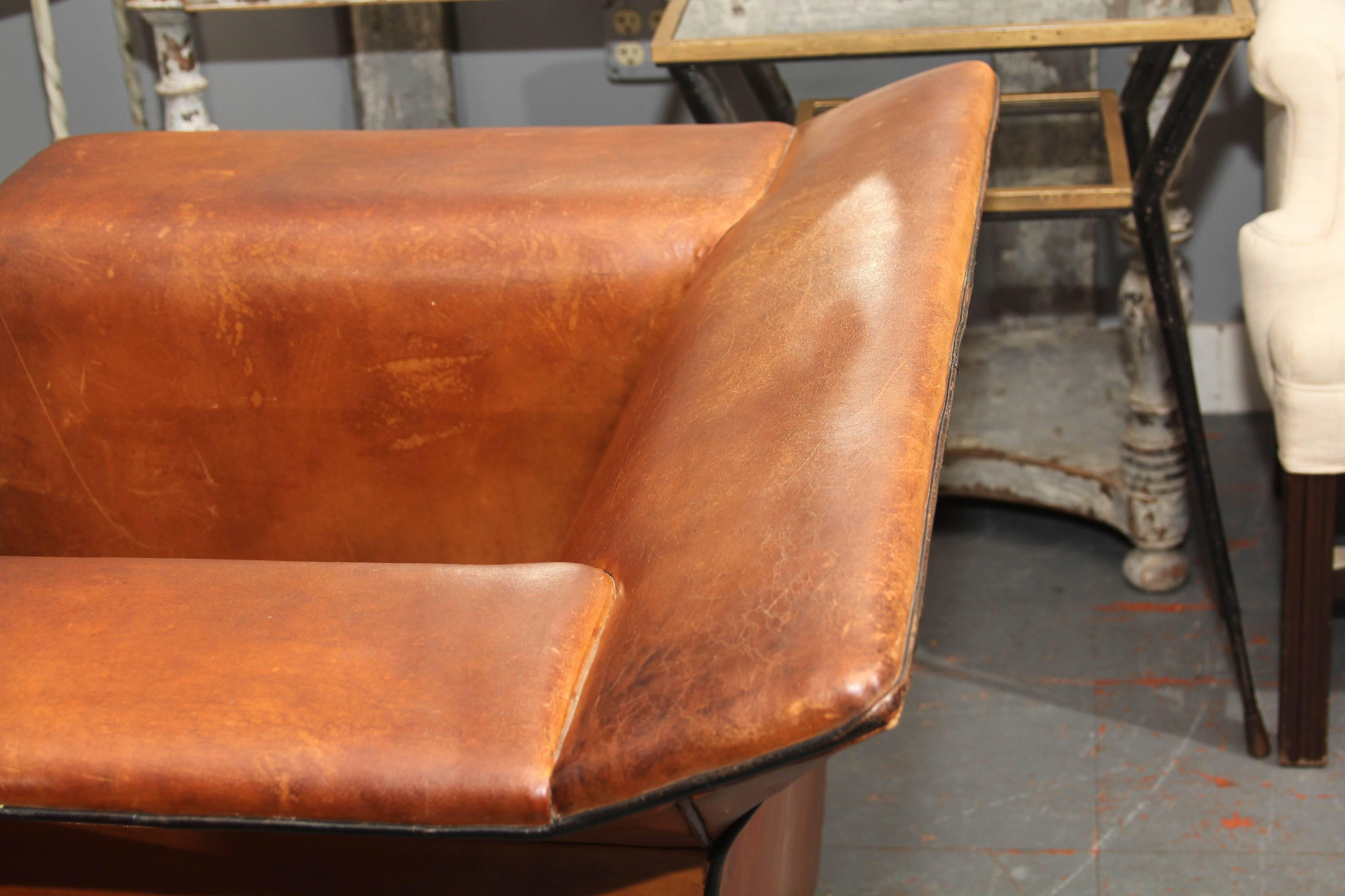 Pair of European Art Deco Even-Arm Club Chairs in Caramel Leather 2