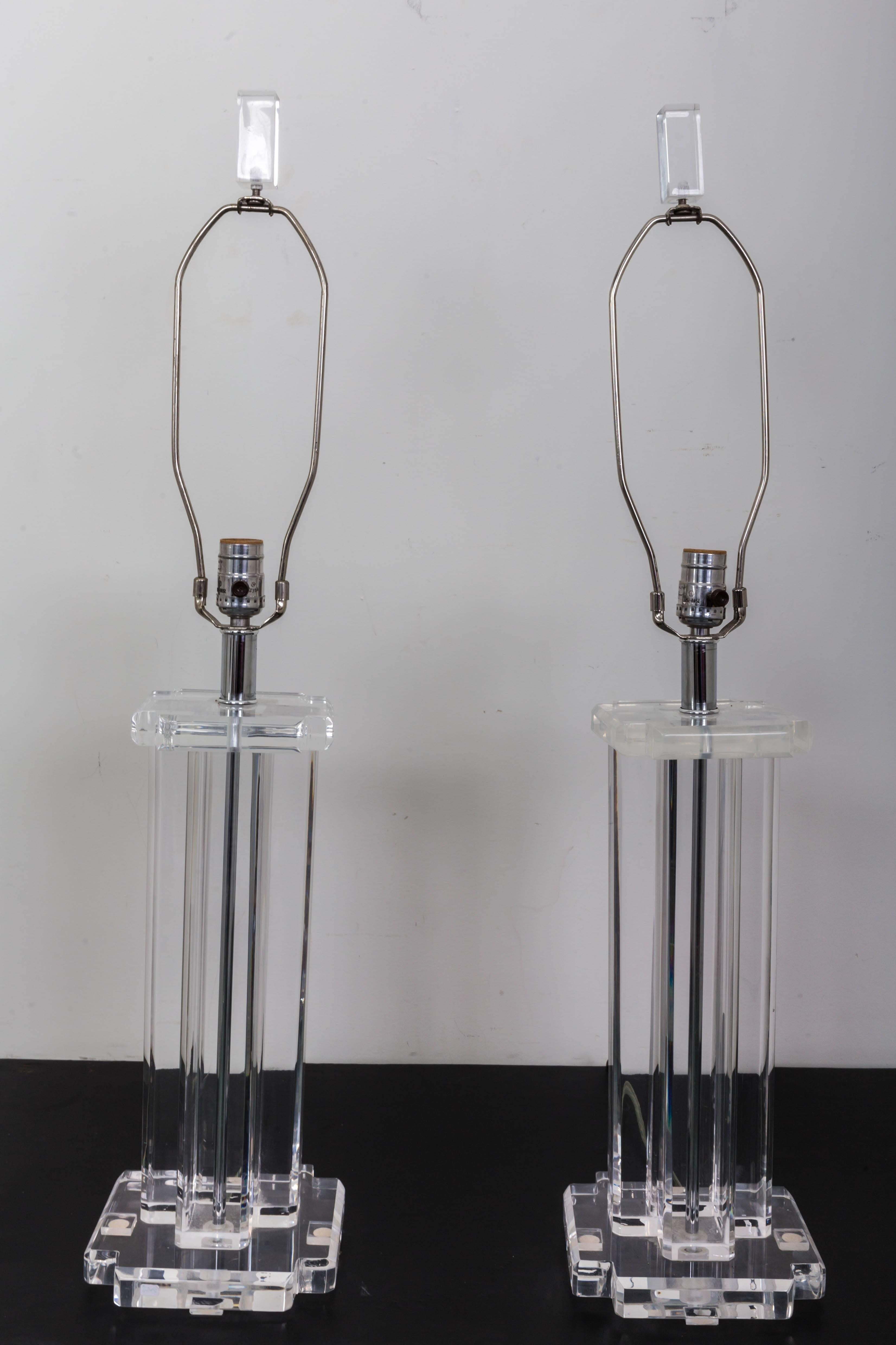 Pair of Lucite Rectangular Column Table Lamps For Sale 3