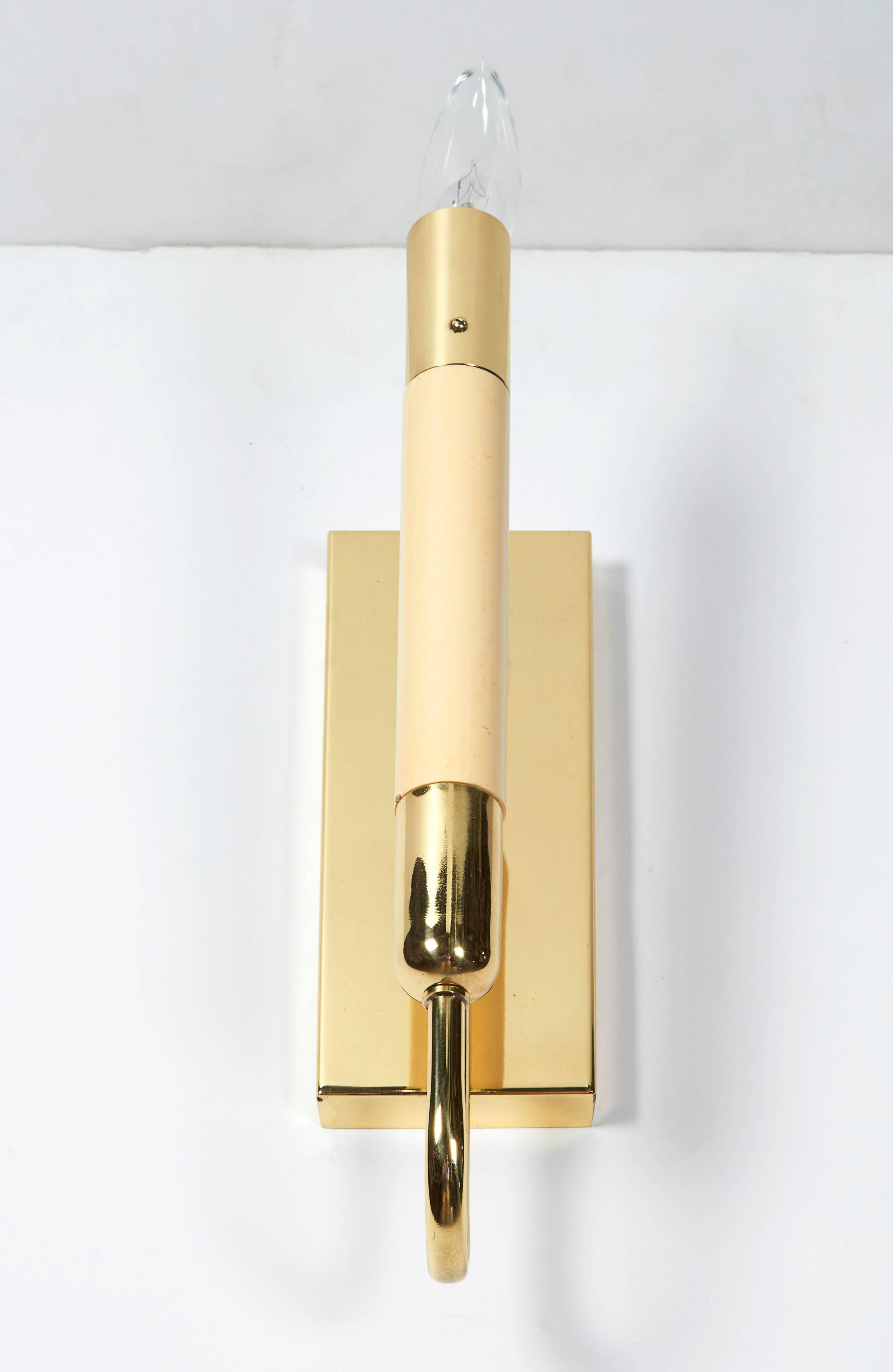 1950 Italian Ivory Resin and Brass Sconces For Sale 1