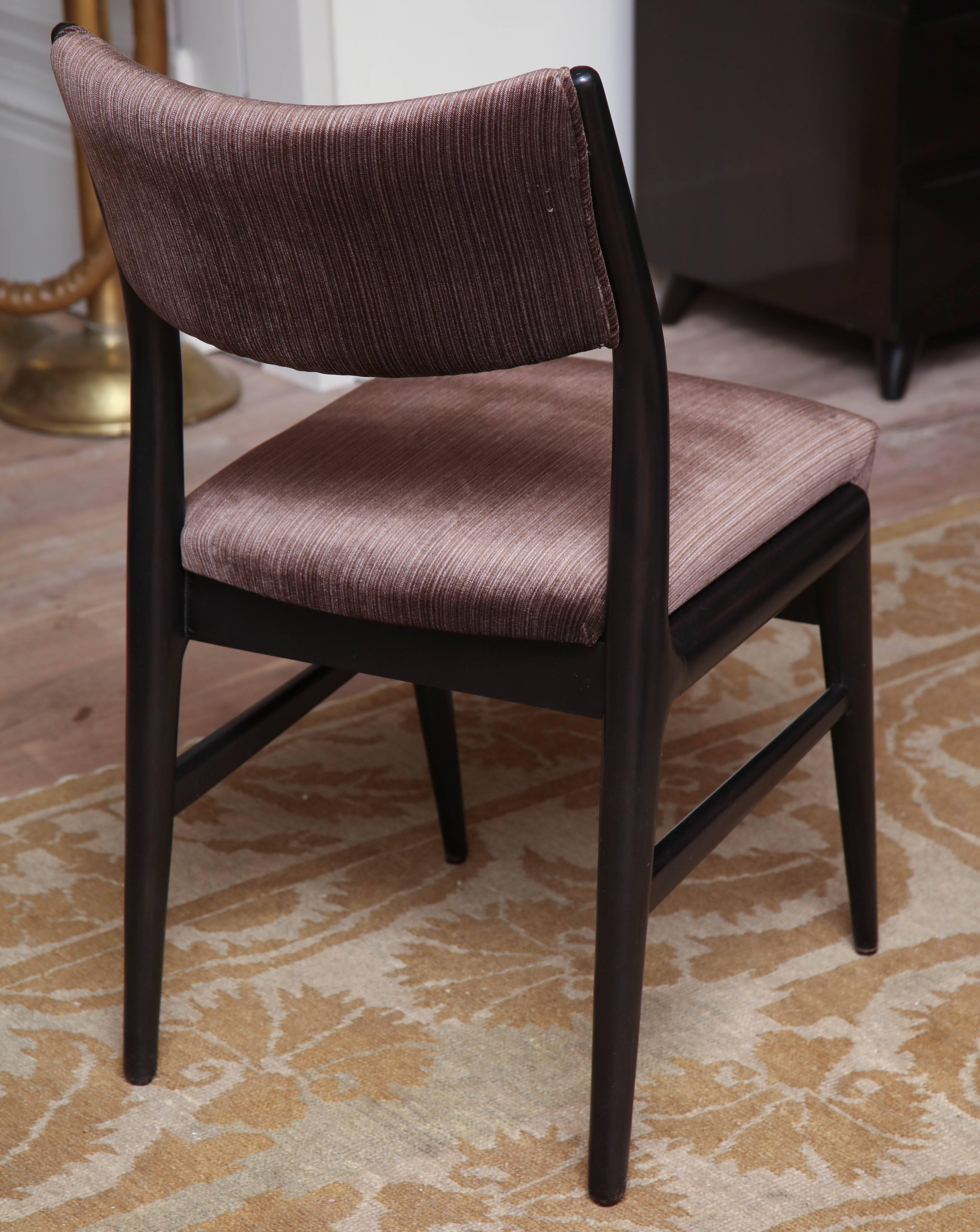 Set of Dining Chairs 1