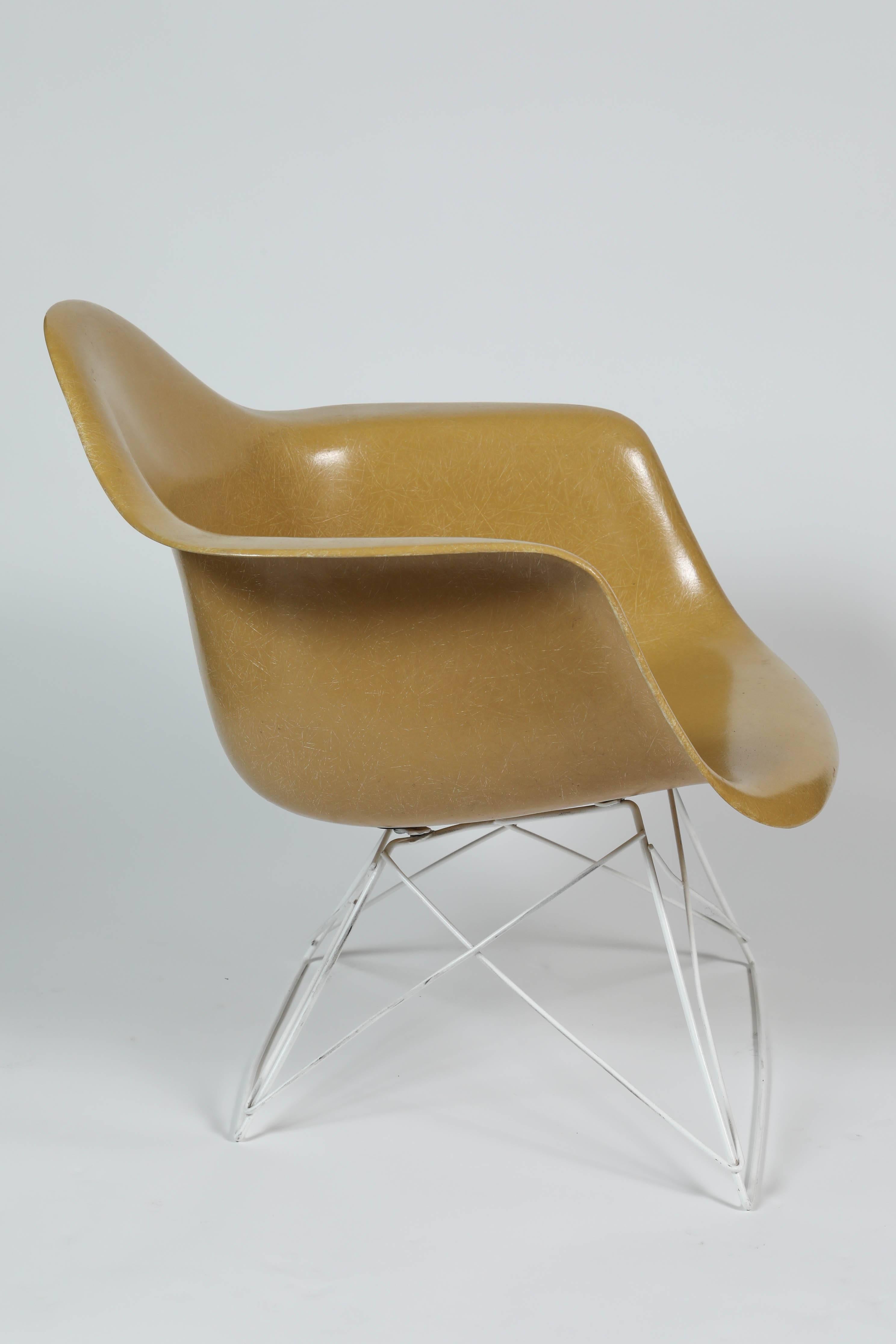 Mid-20th Century Pair of Eames Herman Miller Cat's Cradle Base Chairs