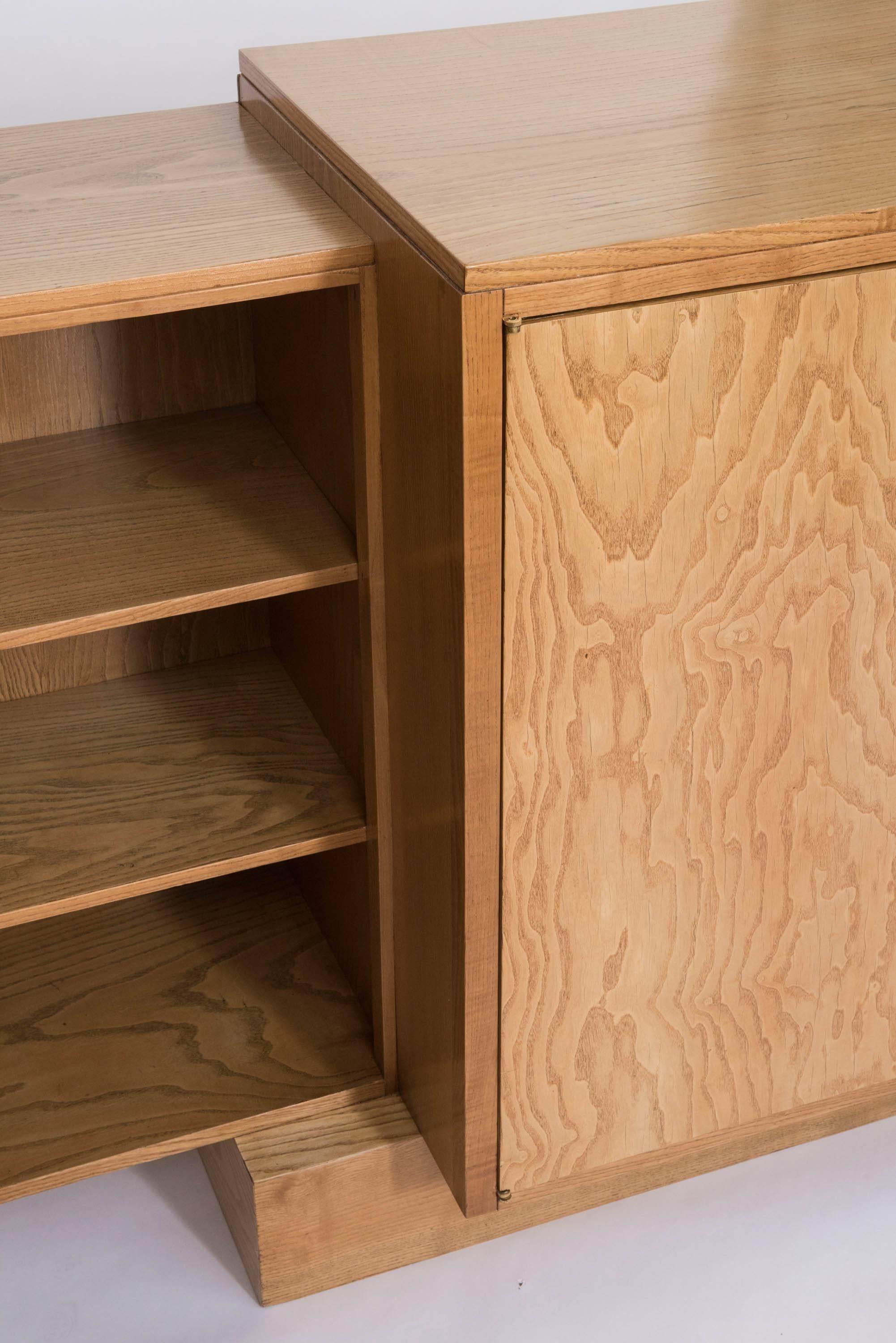 Jacques Emile Ruhlman oak bookcase, France circa 1930 In Good Condition For Sale In Macclesfield, Cheshire