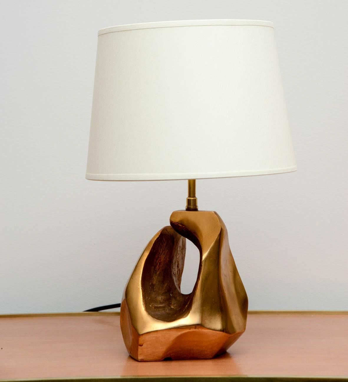Lamp in bronze, free-form
Signed by Michel Jaubert
circa 1970.