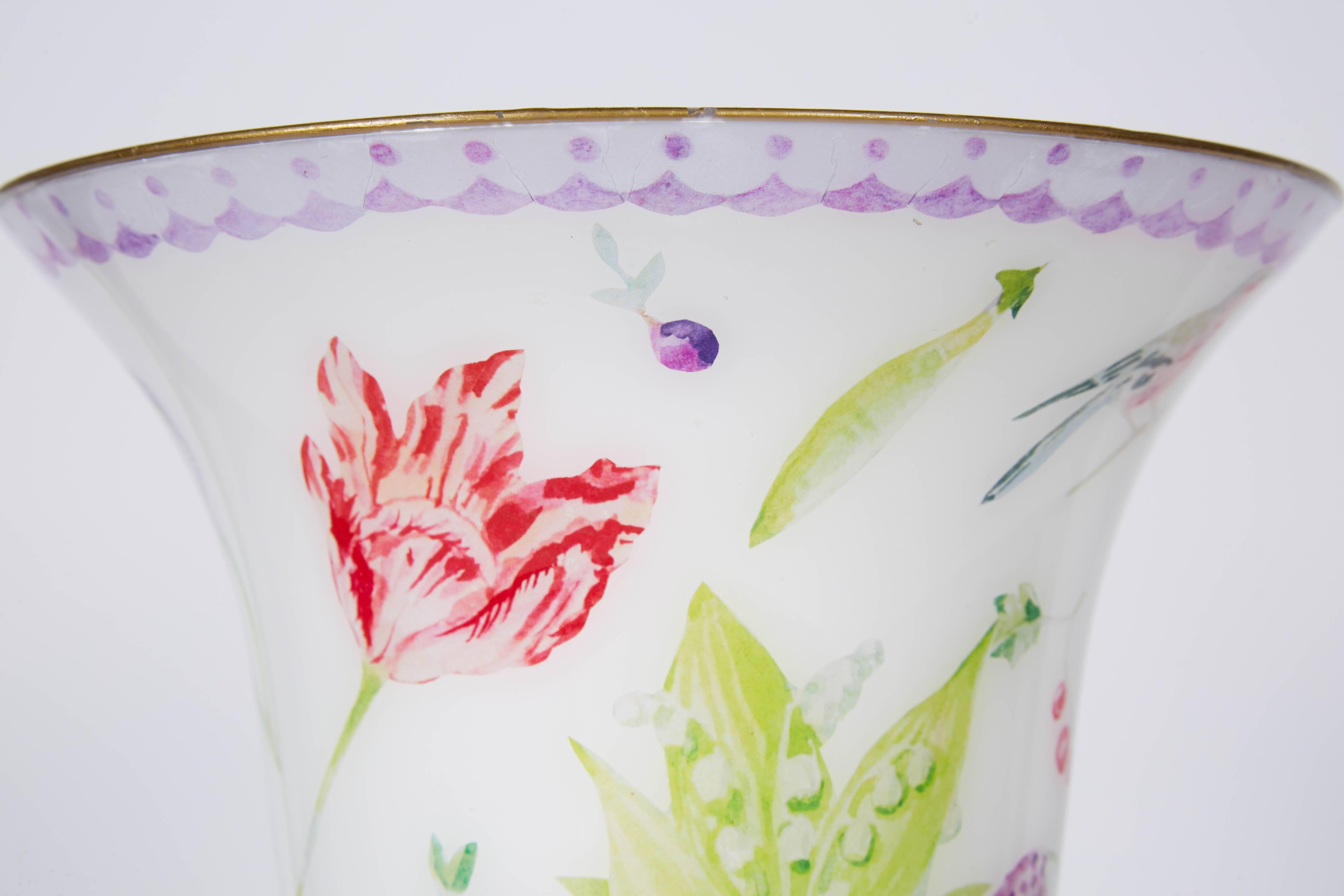 Vase vénitien découpé à la main, conçu par Cathy Graham et réalisé par Scott Potter.