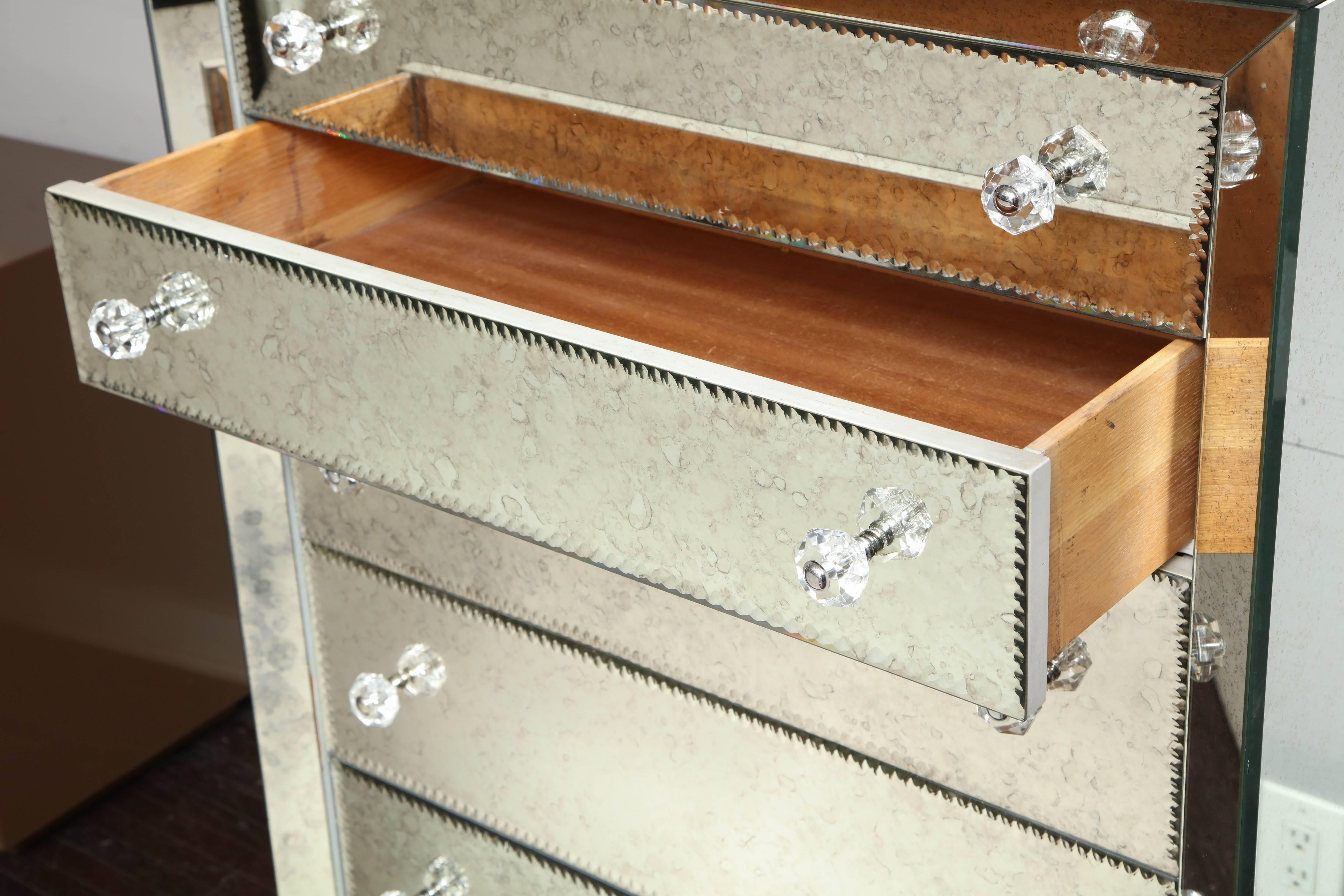 diamond dresser with mirror