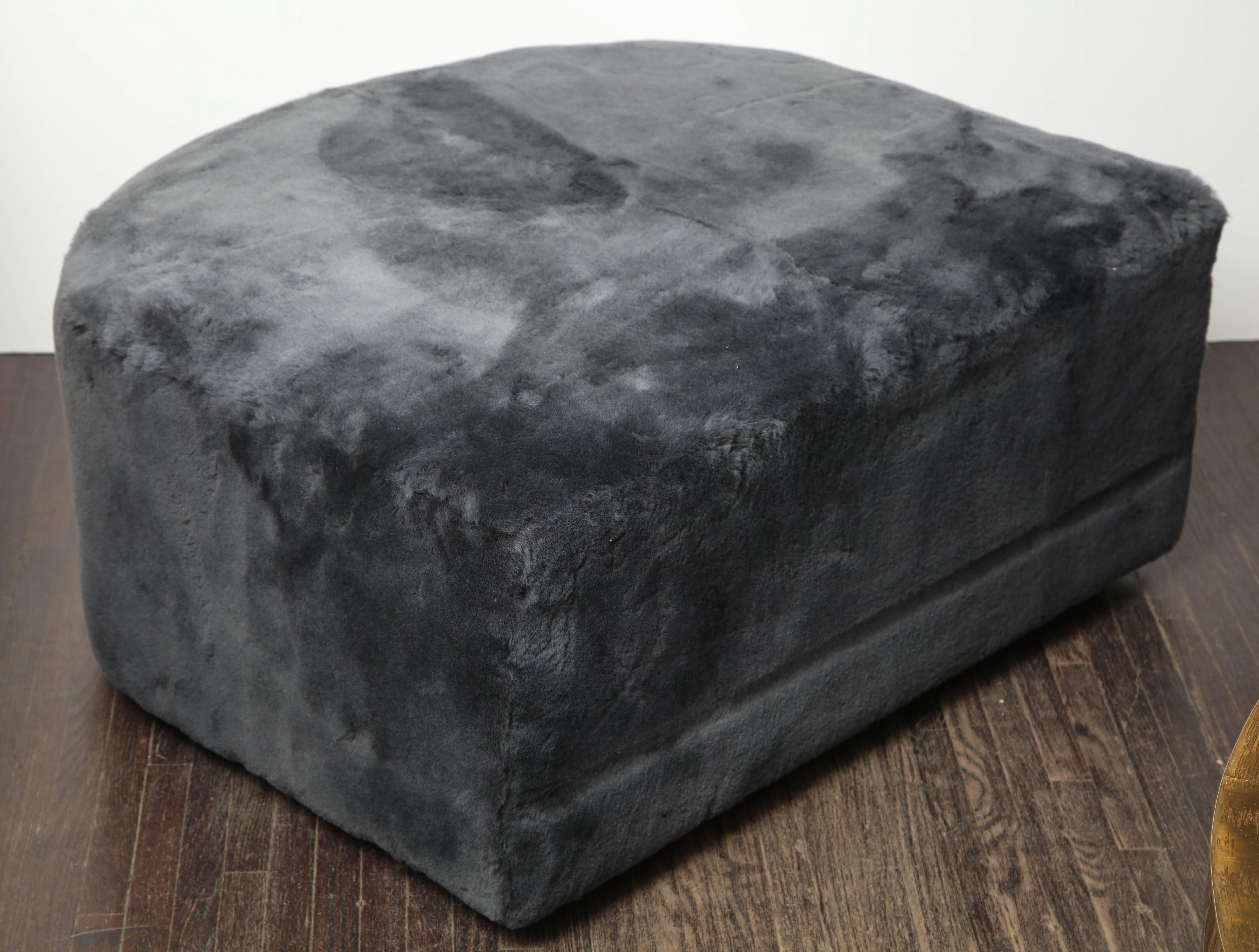 Custom Genuine Shearling Ottoman In Excellent Condition For Sale In New York, NY