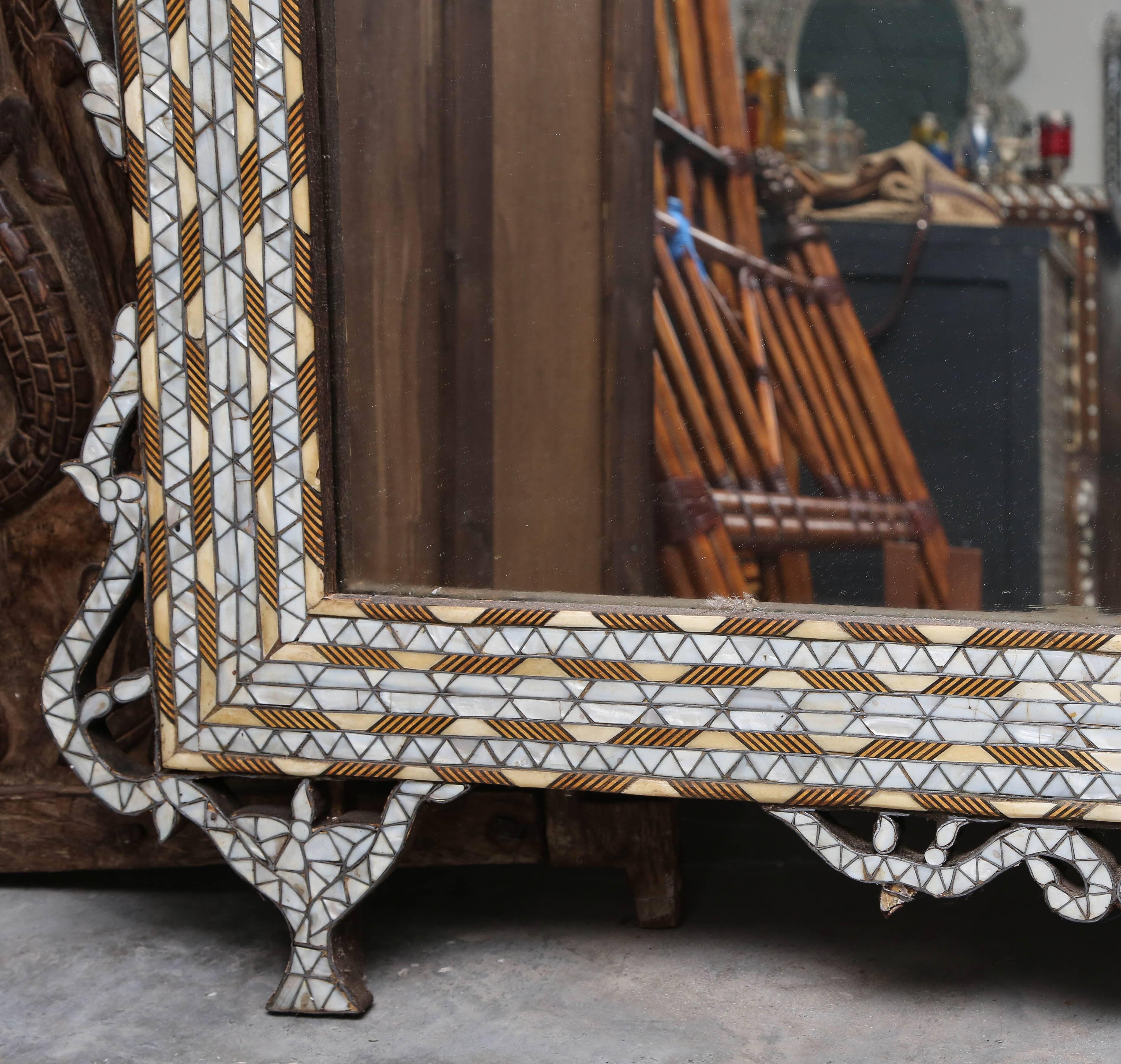 Early 20th Century Superb 1900s Syrian Mother-of-pearl Mirror