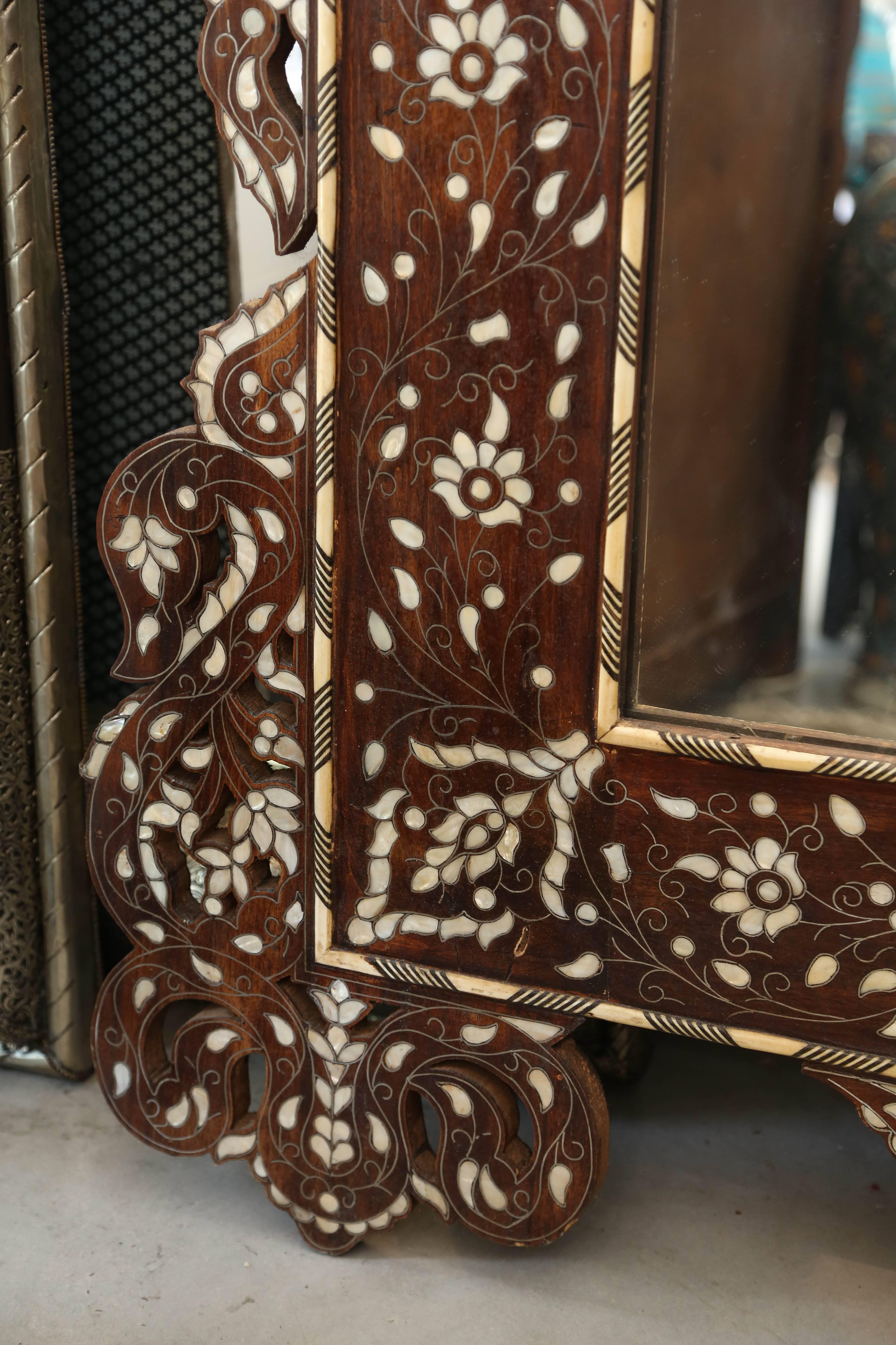Gorgeous 1900s Syrian Mirror Inlaid with Mother-of-Pearl and Camel Bone 1