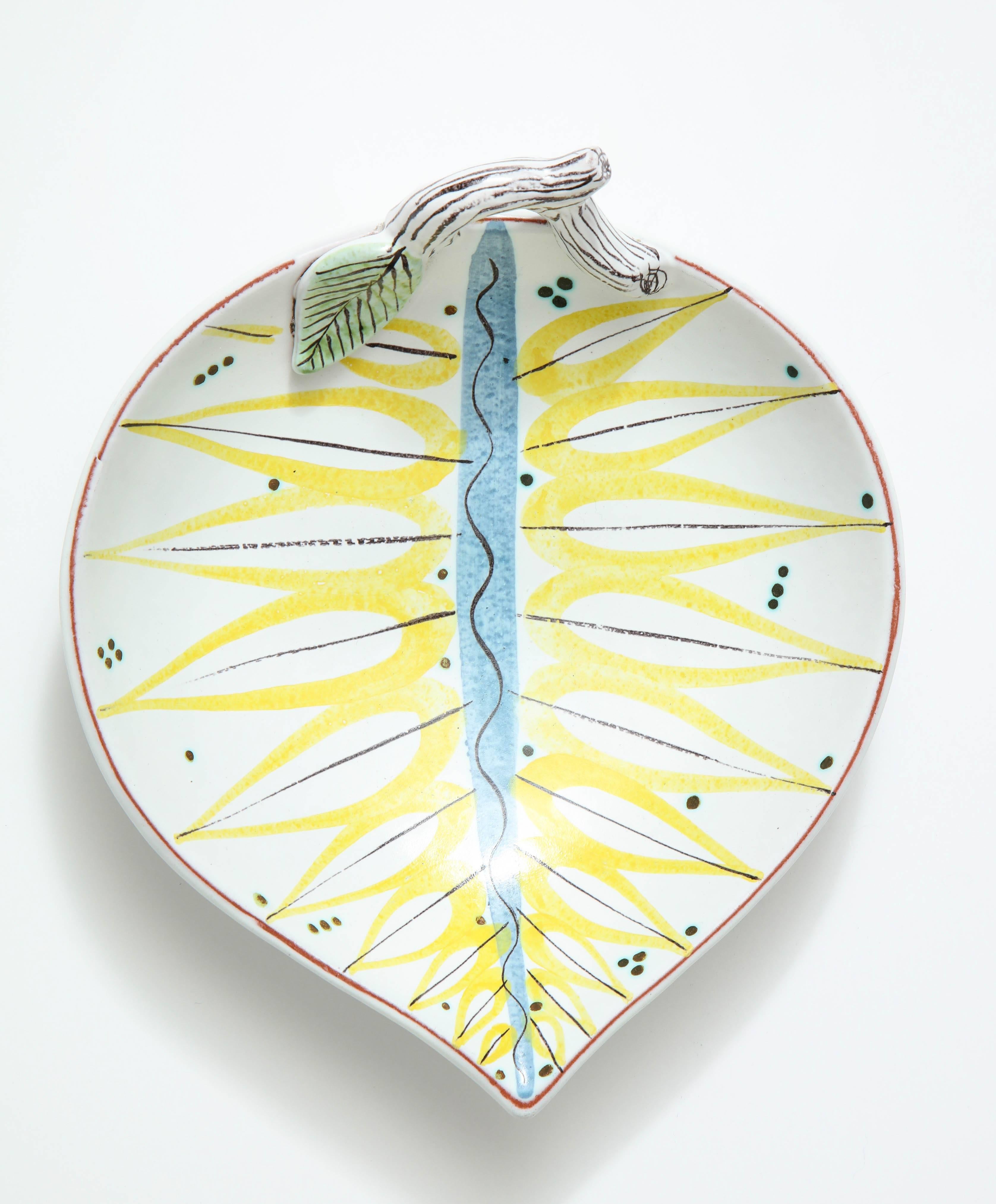 Mid-20th Century Pottery Bowl by Stig Lindberg, Sweden, circa 1950, White, Yellow and Blue