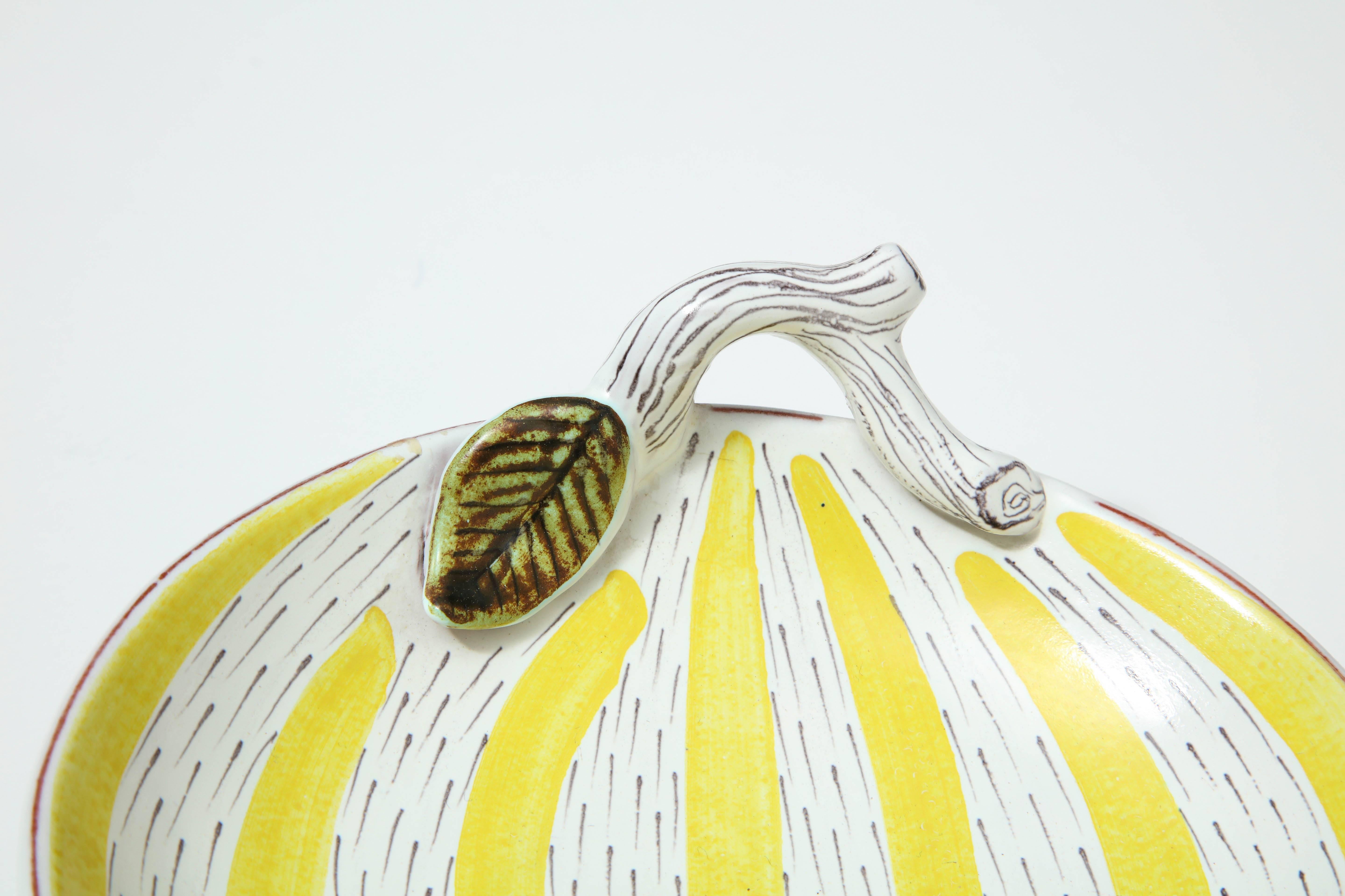 Hand-Painted Ceramic Bowl by Stig Lindberg Mid-Century Swedish Design, C 1950, Faience Bowl For Sale