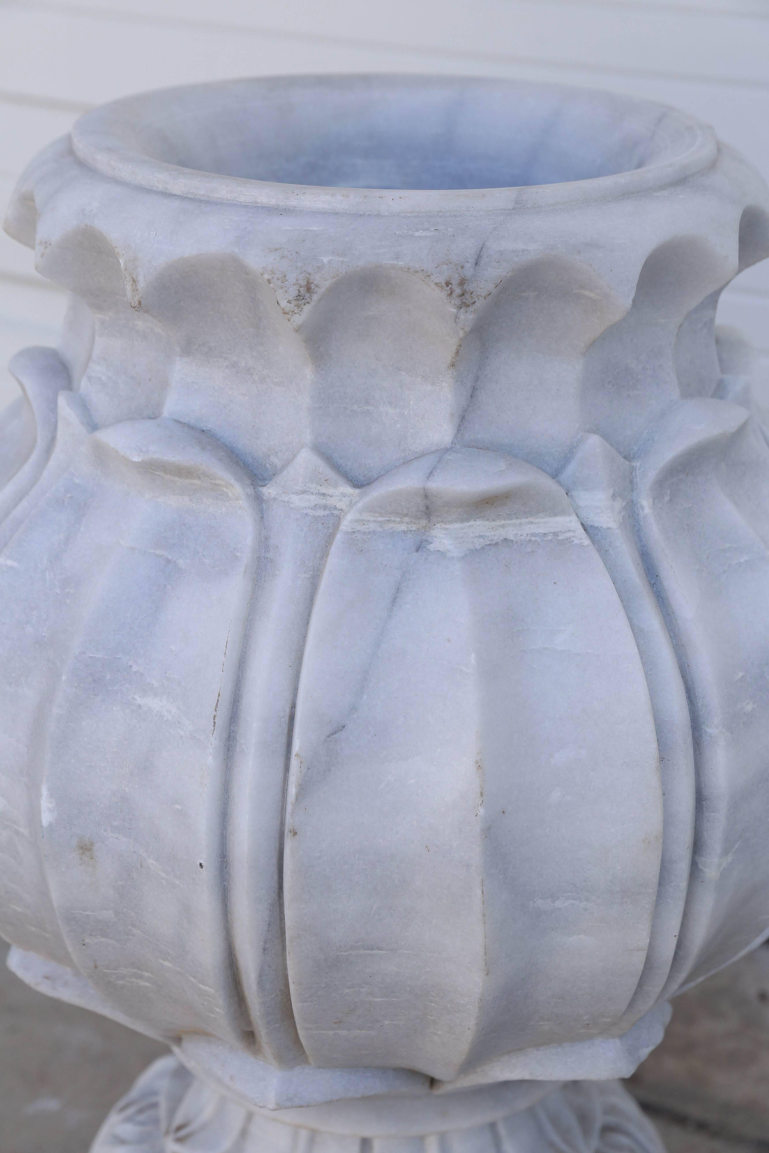 British Colonial Pair of Hand-Carved Midcentury Two-Part Pure Marble Garden Vases For Sale