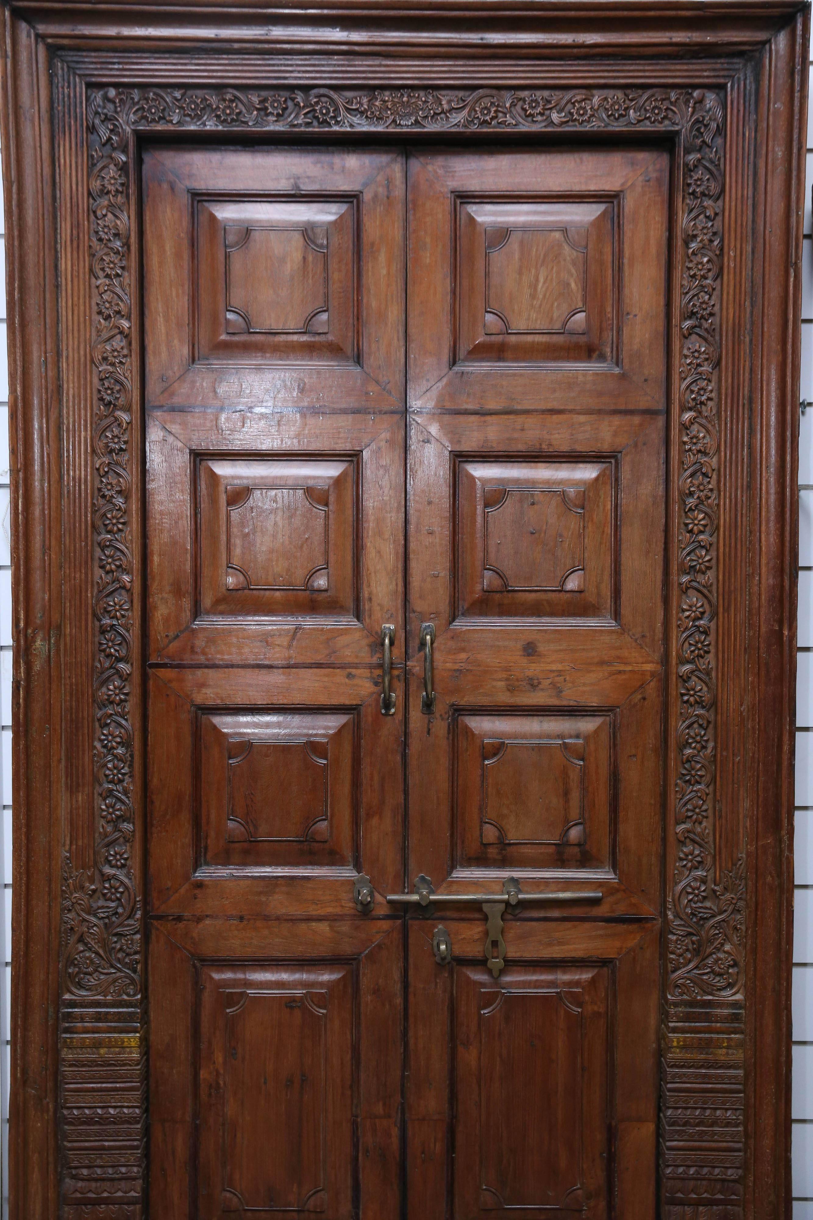 Third Quarter of the 19th Century Solid Teak Wood Superbly Crafted Entry Door In Good Condition For Sale In Houston, TX