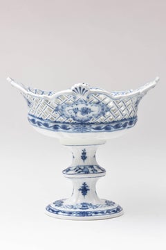 Meissen Blue Onion Centerpiece or Fruit Bowl