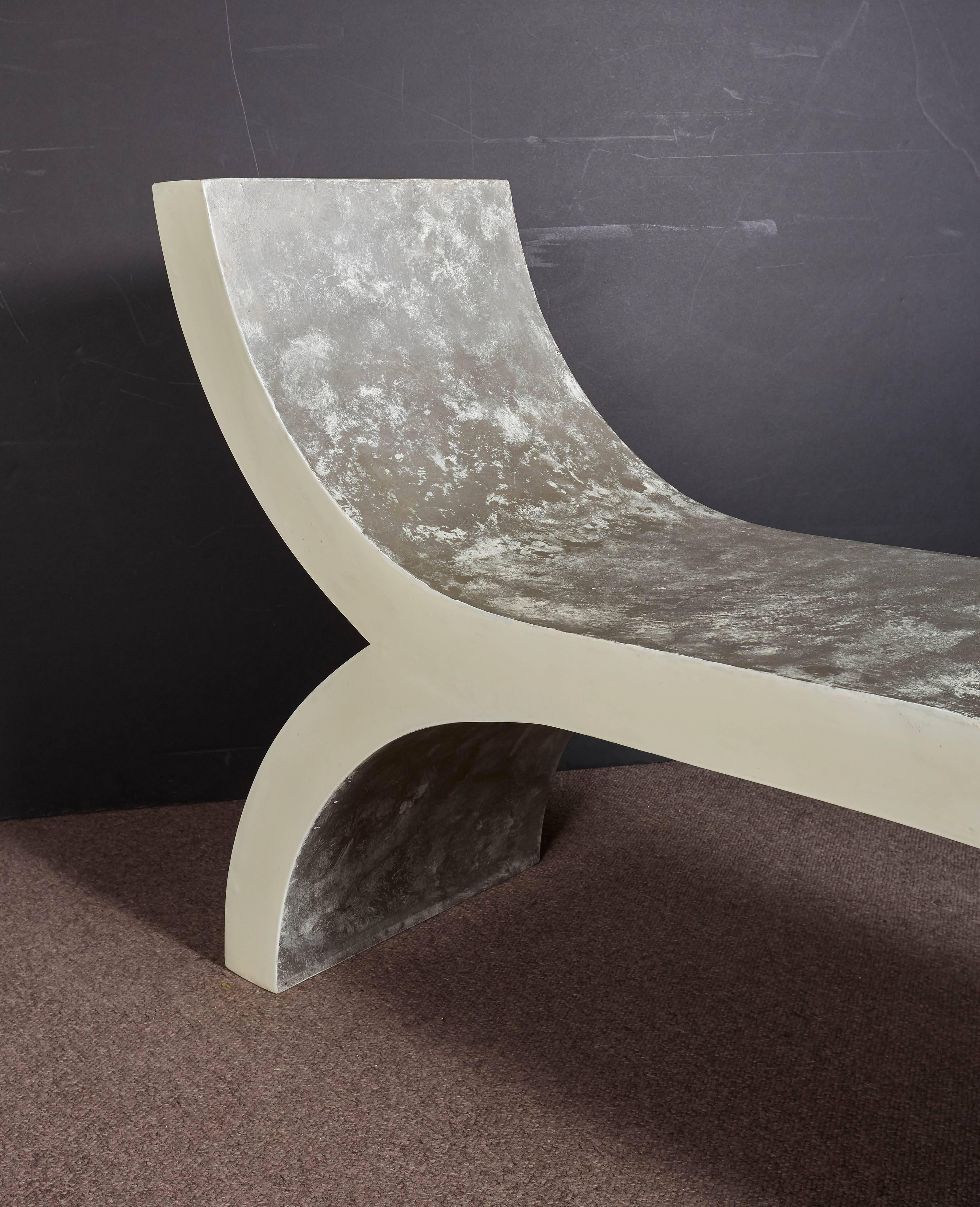 Hardwood Mid century Modern white lacquered bench, sculptural seat, chaise longue. For Sale