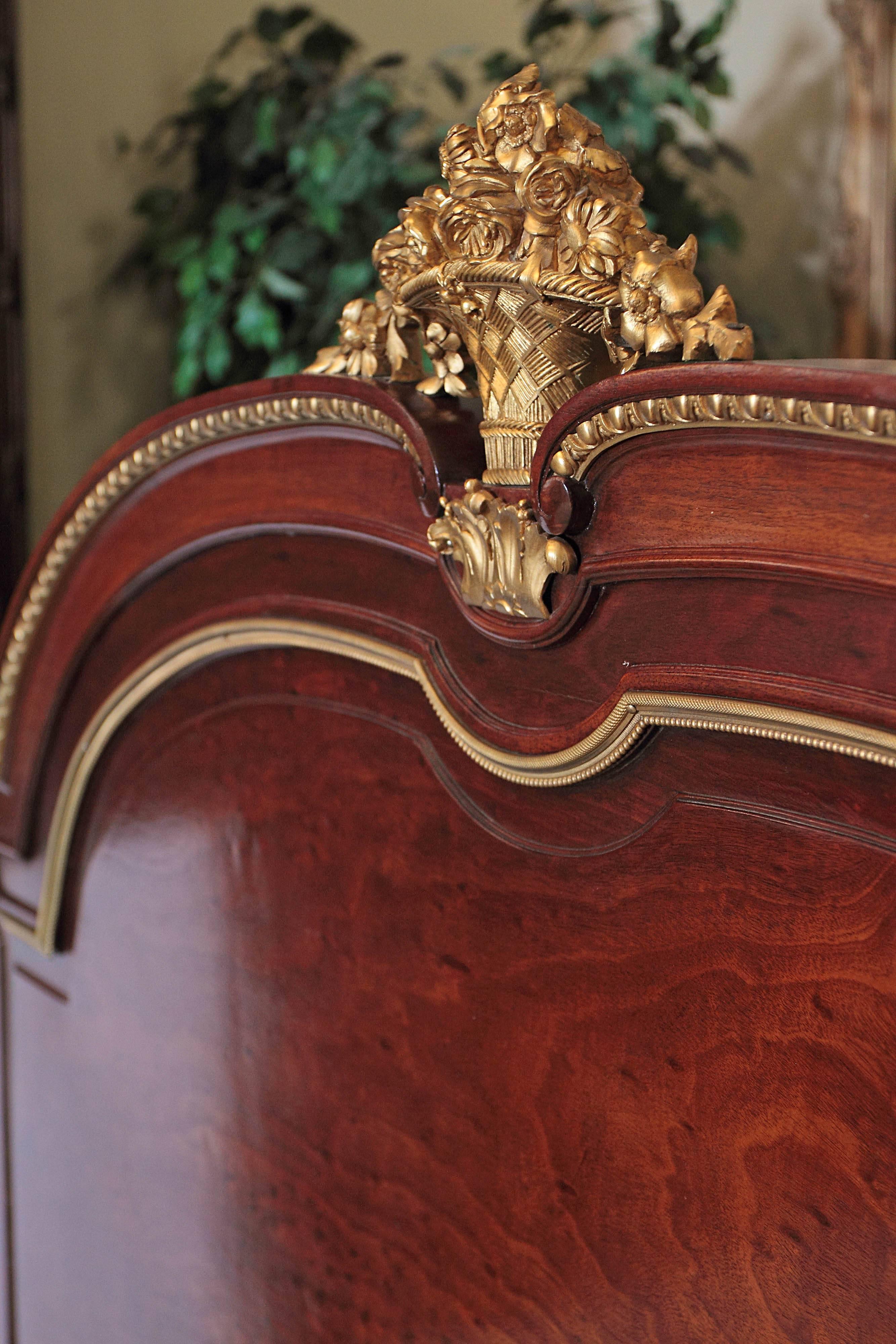 19th Century French Louis XVI King Size Mahogany and Gilt Bronze Bed 3
