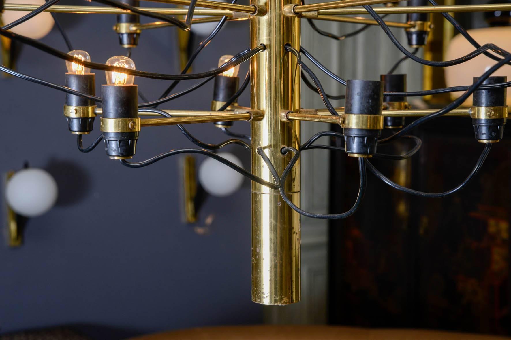 Mid-20th Century Gino Sarfatti Brass Chandelier at cost price.