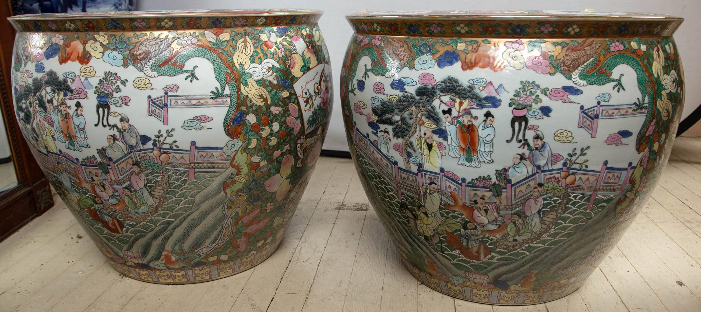Hand-Painted Pair of Chinese Porcelain Fish Bowls