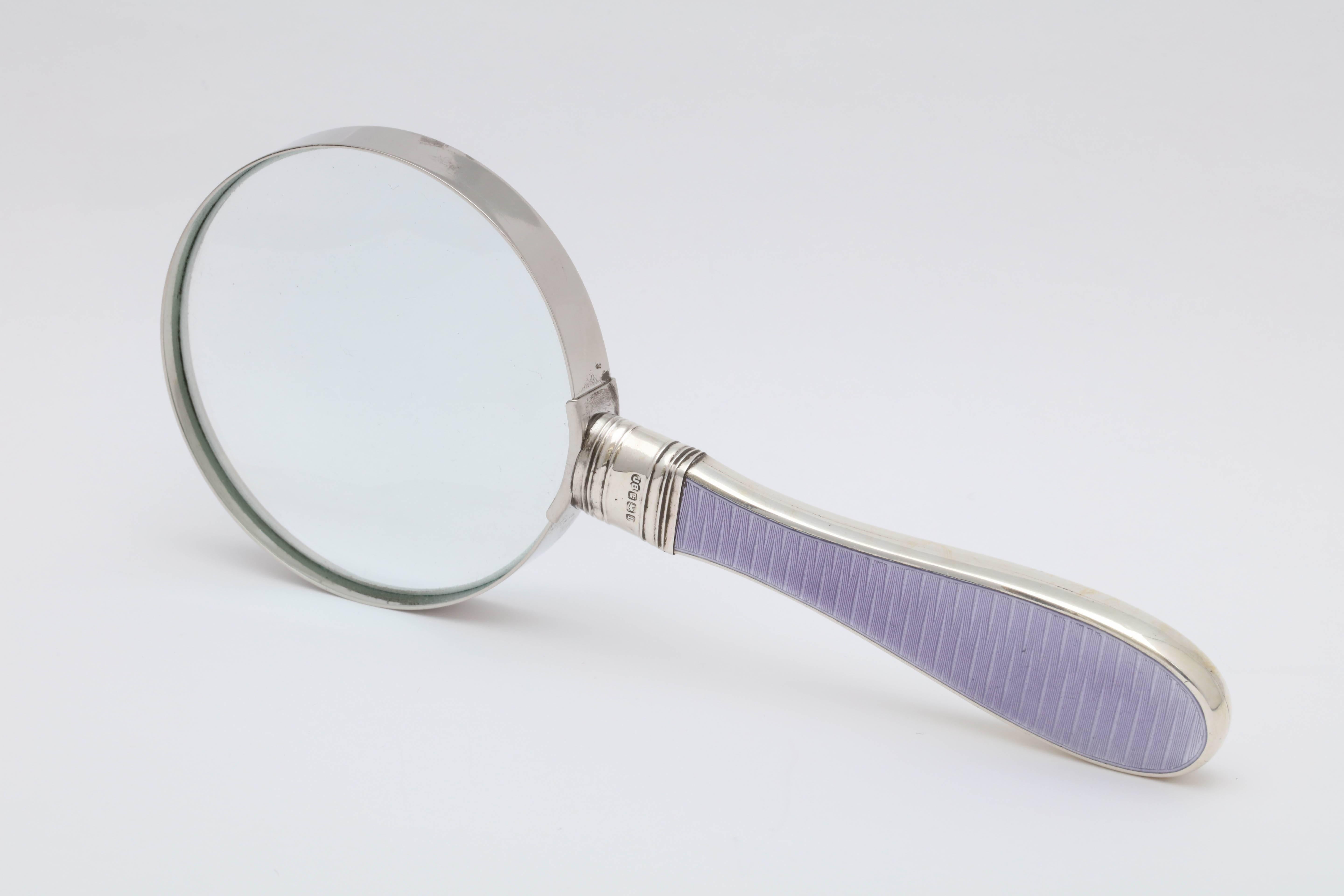 Art Deco Sterling Silver and Lavender Guilloche Enamel-Mounted Magnifying Glass In Excellent Condition In New York, NY