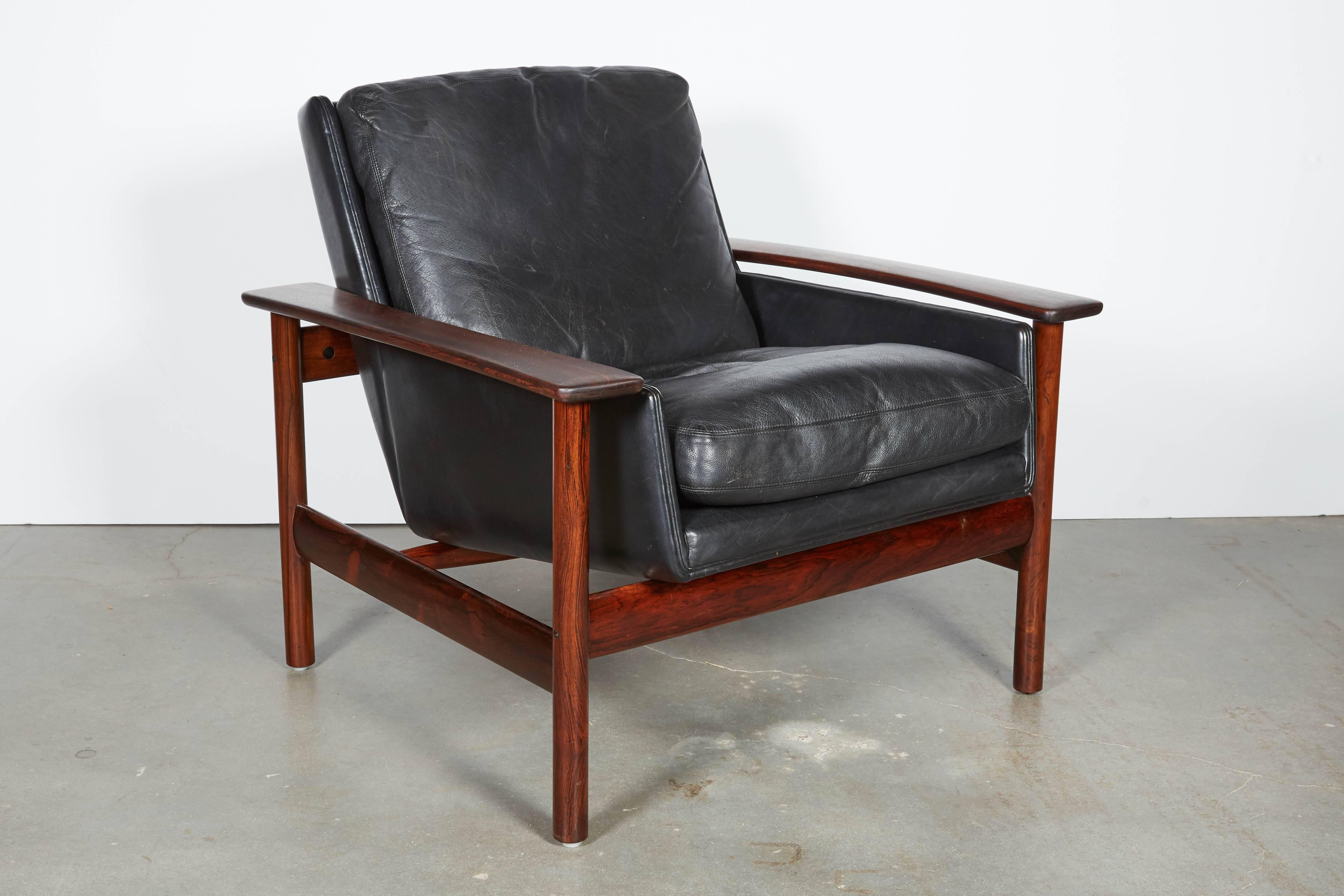 Mid-20th Century Sven Ivar Dysthe 7001 Leather Lounge Chairs, Pair