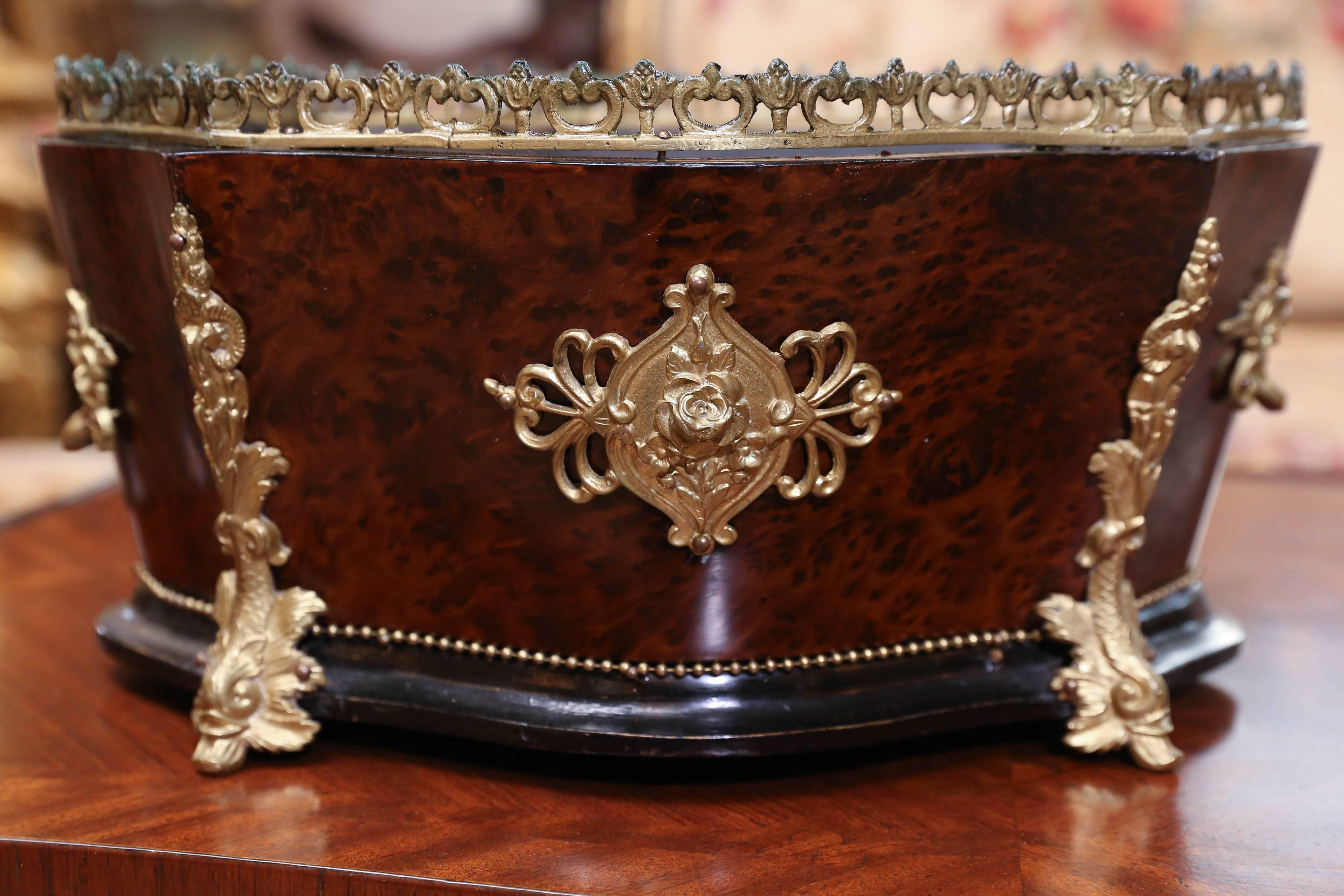 French Napoleon III Hurled Wood and Bronze Jardiniere In Good Condition In Houston, TX