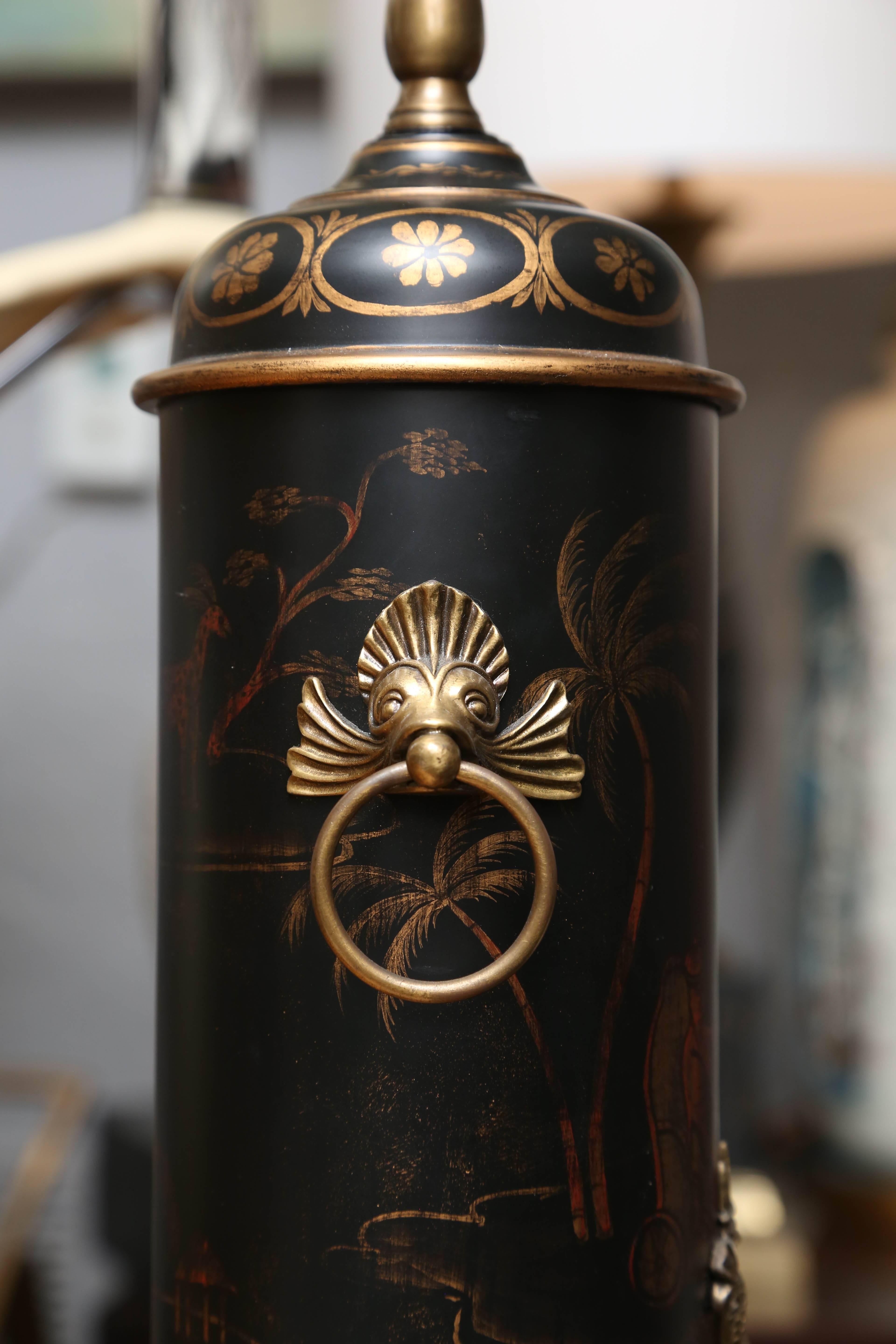 Tôle Chinoiserie Tole Tea Urn Lamp