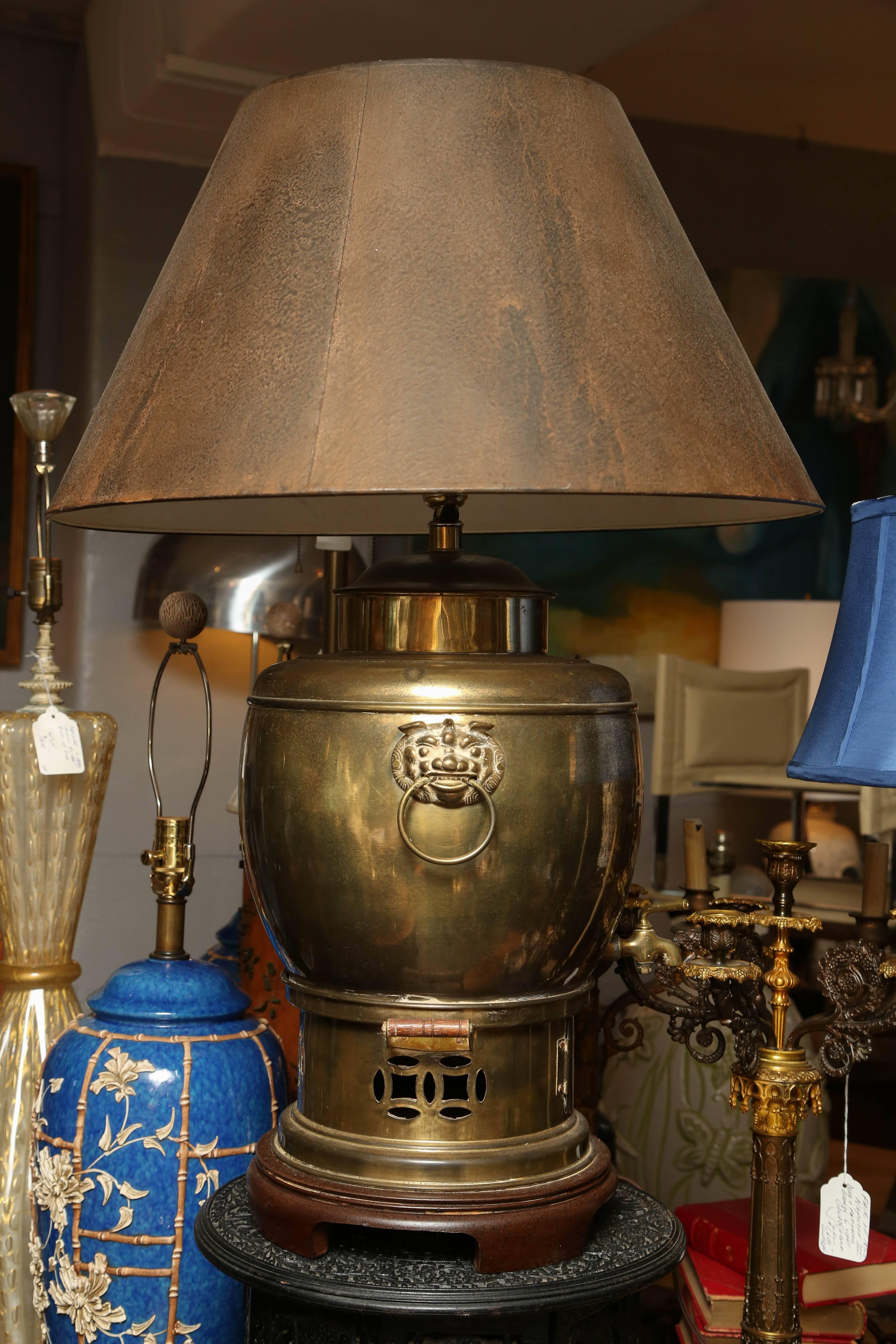 Pair of Chinese Brass Samovar Lamps In Good Condition In West Palm Beach, FL