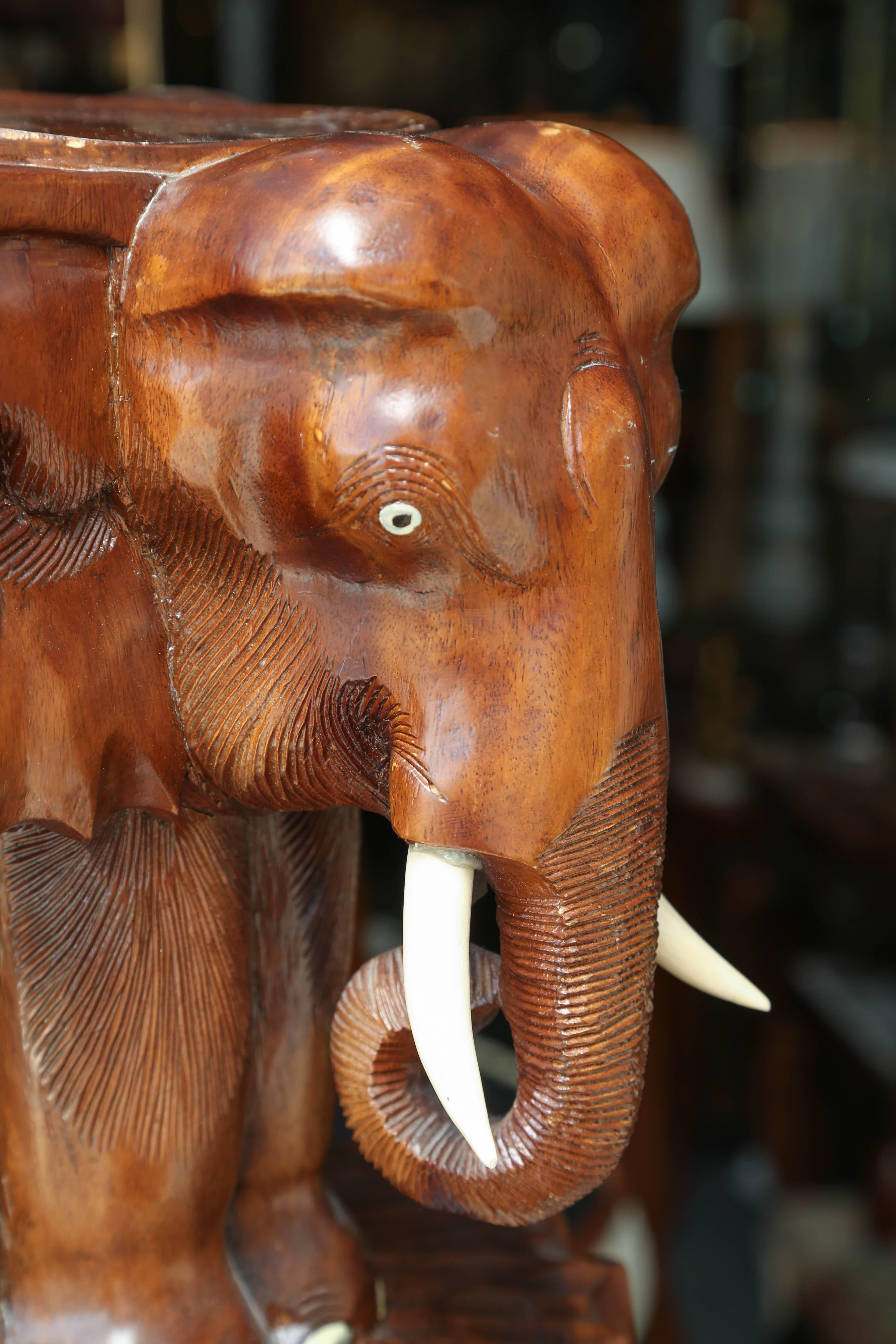 Pair of Anglo-Indian Style Elephant Motif Stands In Good Condition In West Palm Beach, FL