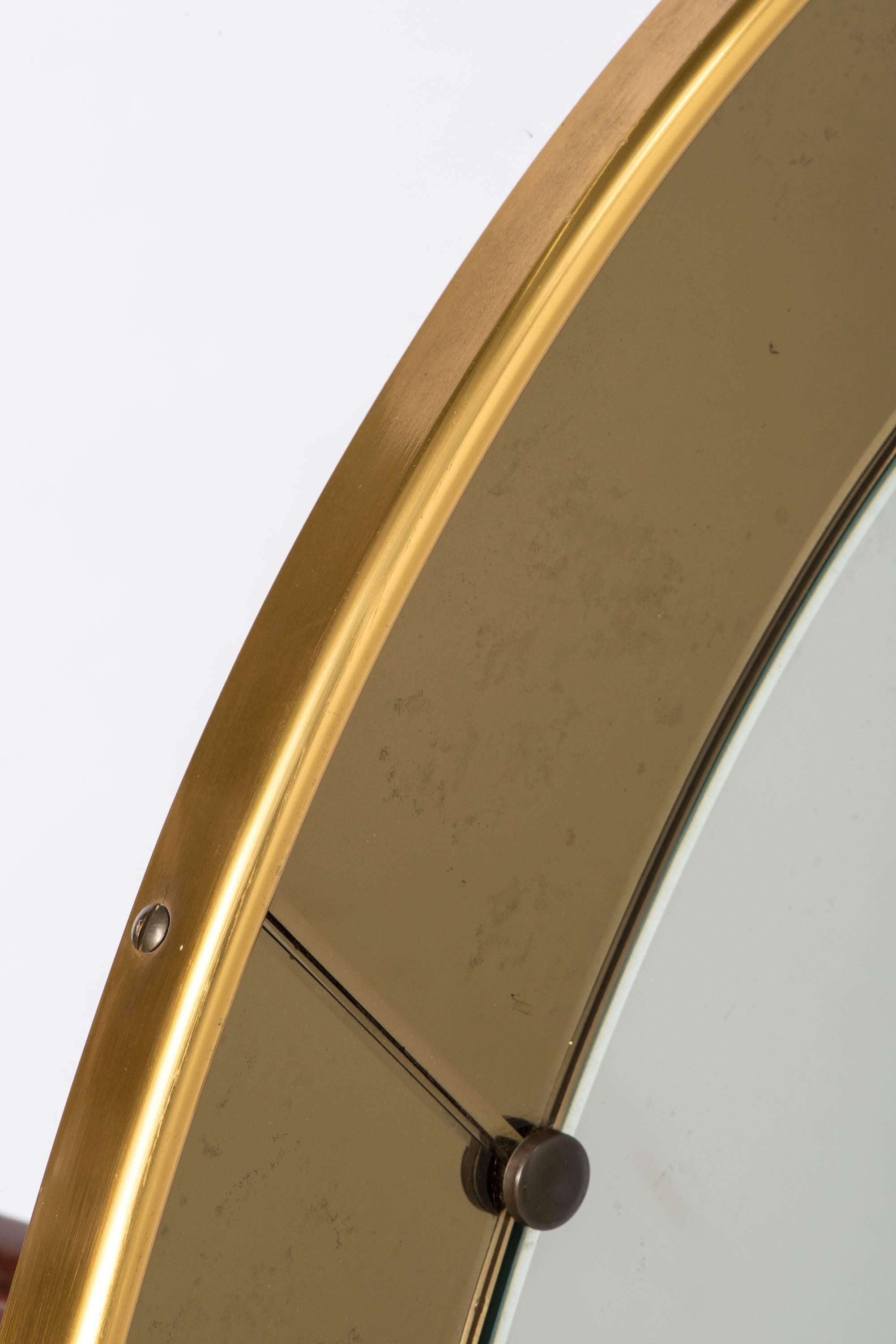 Mid-20th Century Cristal Arte oval wall mirror with champagne glass border, Italy, circa 1960 For Sale