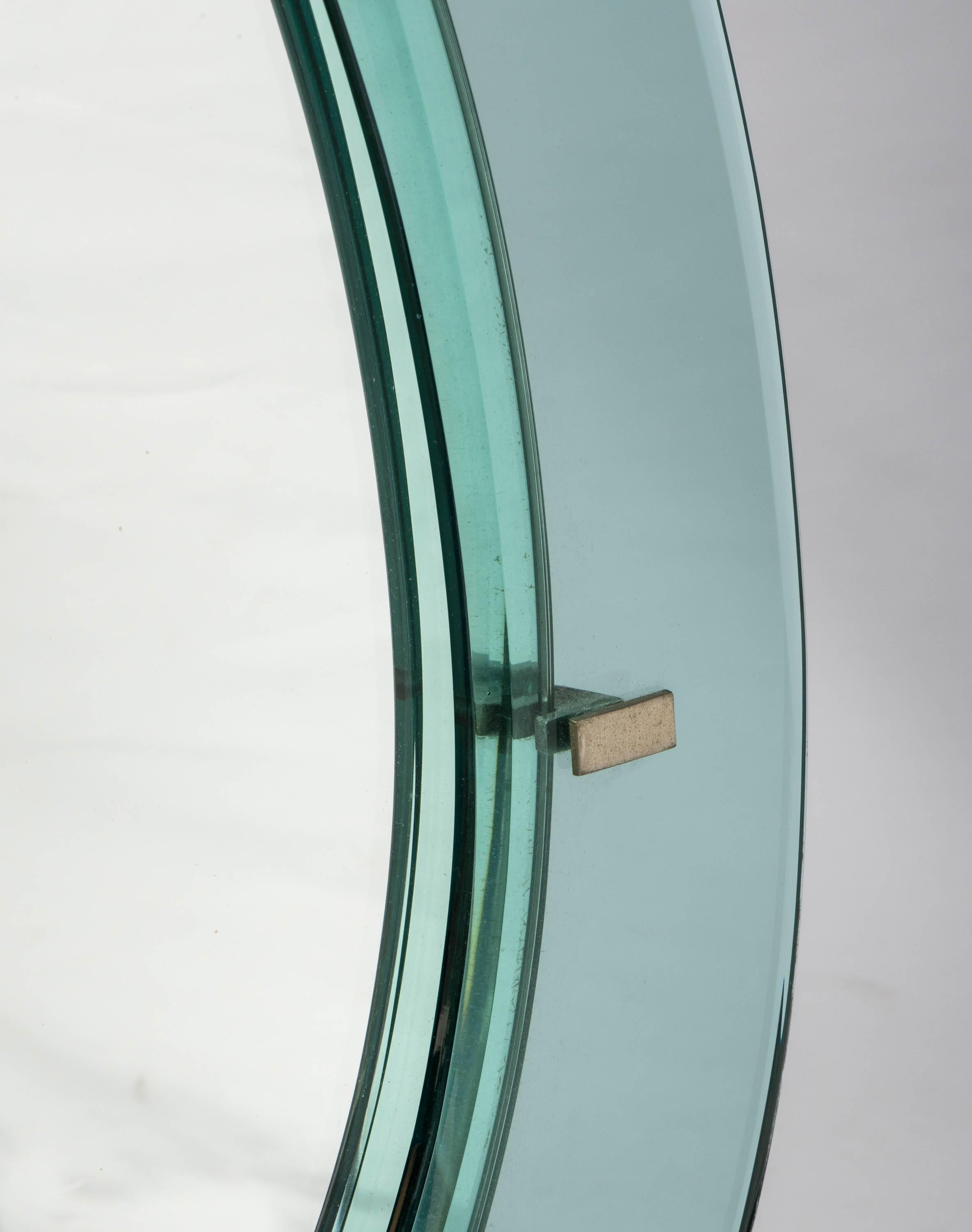 Italian Cristal Art oval wall mirror with double glass border, Italy circa 1960 For Sale