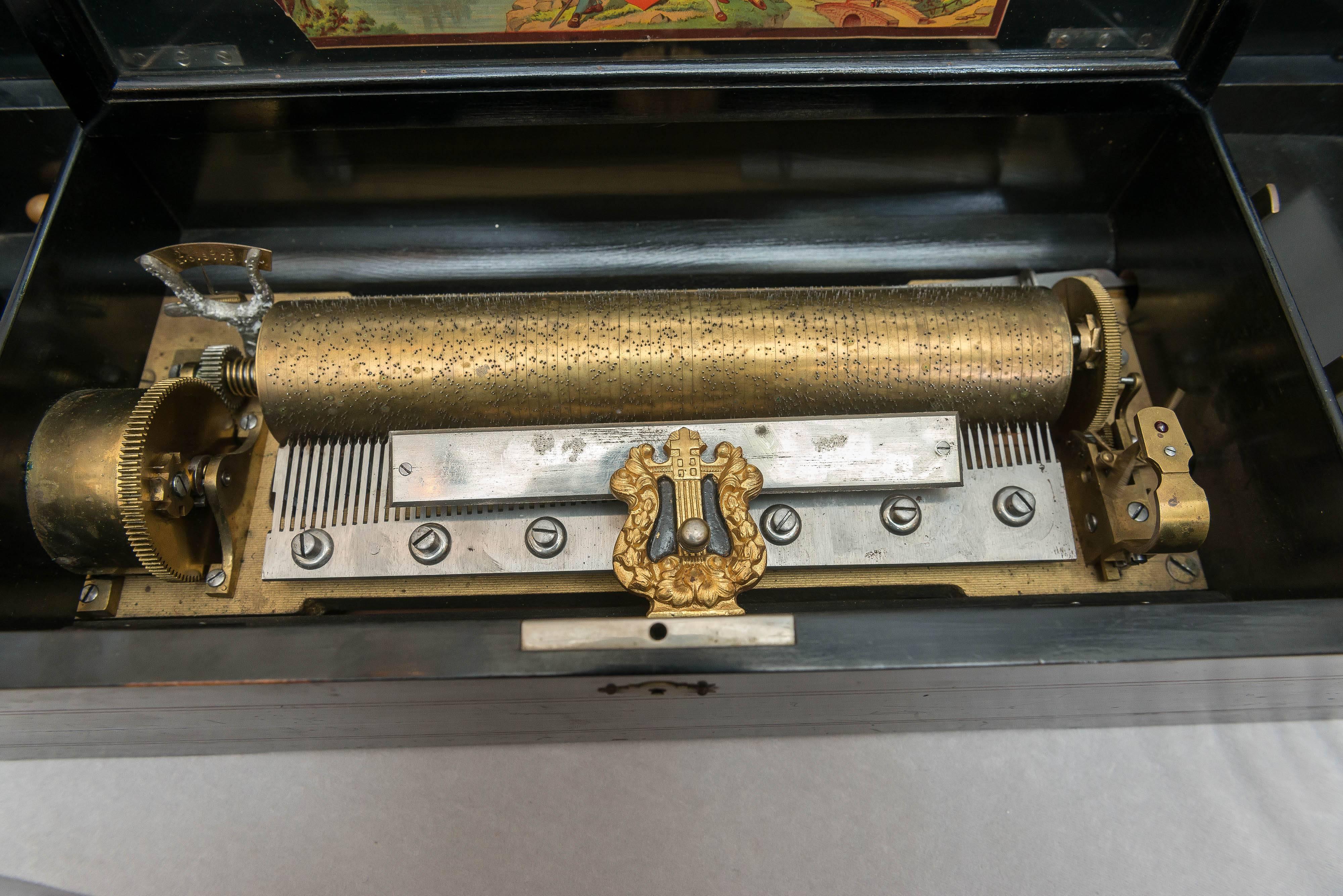 Antique Swiss Music Box In Excellent Condition In Petaluma, CA