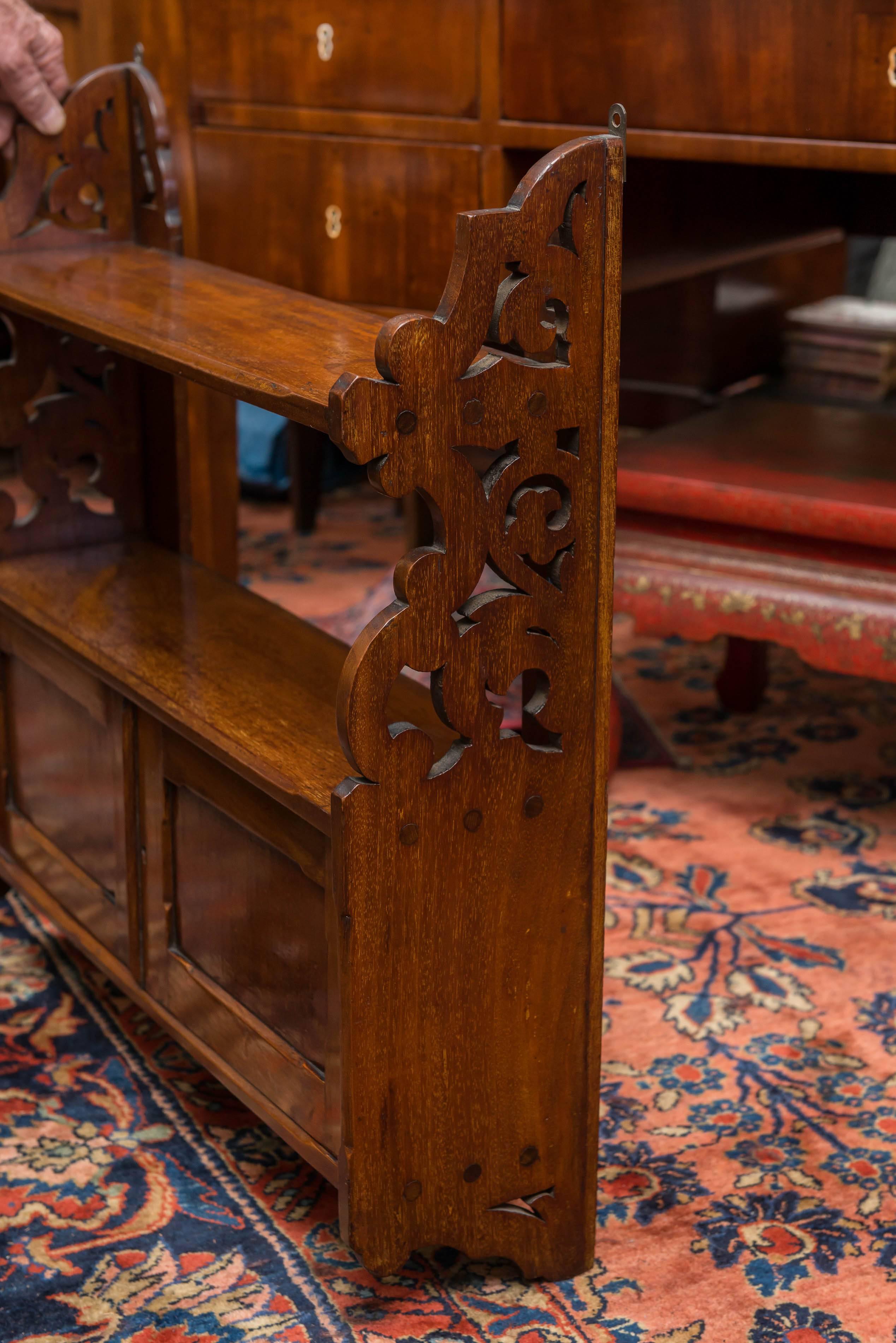 19th Century English Mahogany Hanging Wall Shelf or Cabinet, circa 1890 In Good Condition In San Francisco, CA