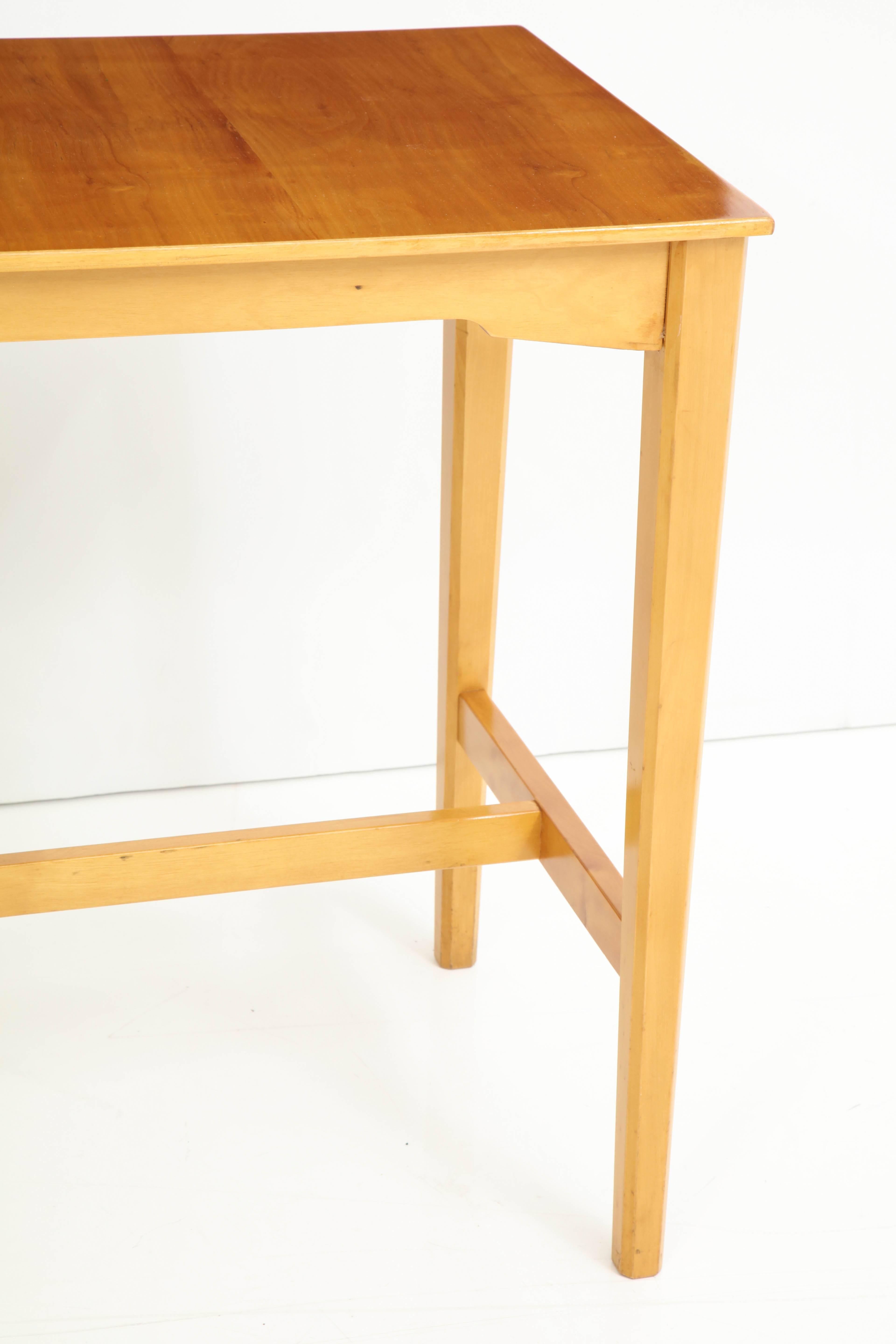 Scandinave moderne Console Nordiska Kompaniet en bois fruitier, vers 1944 en vente
