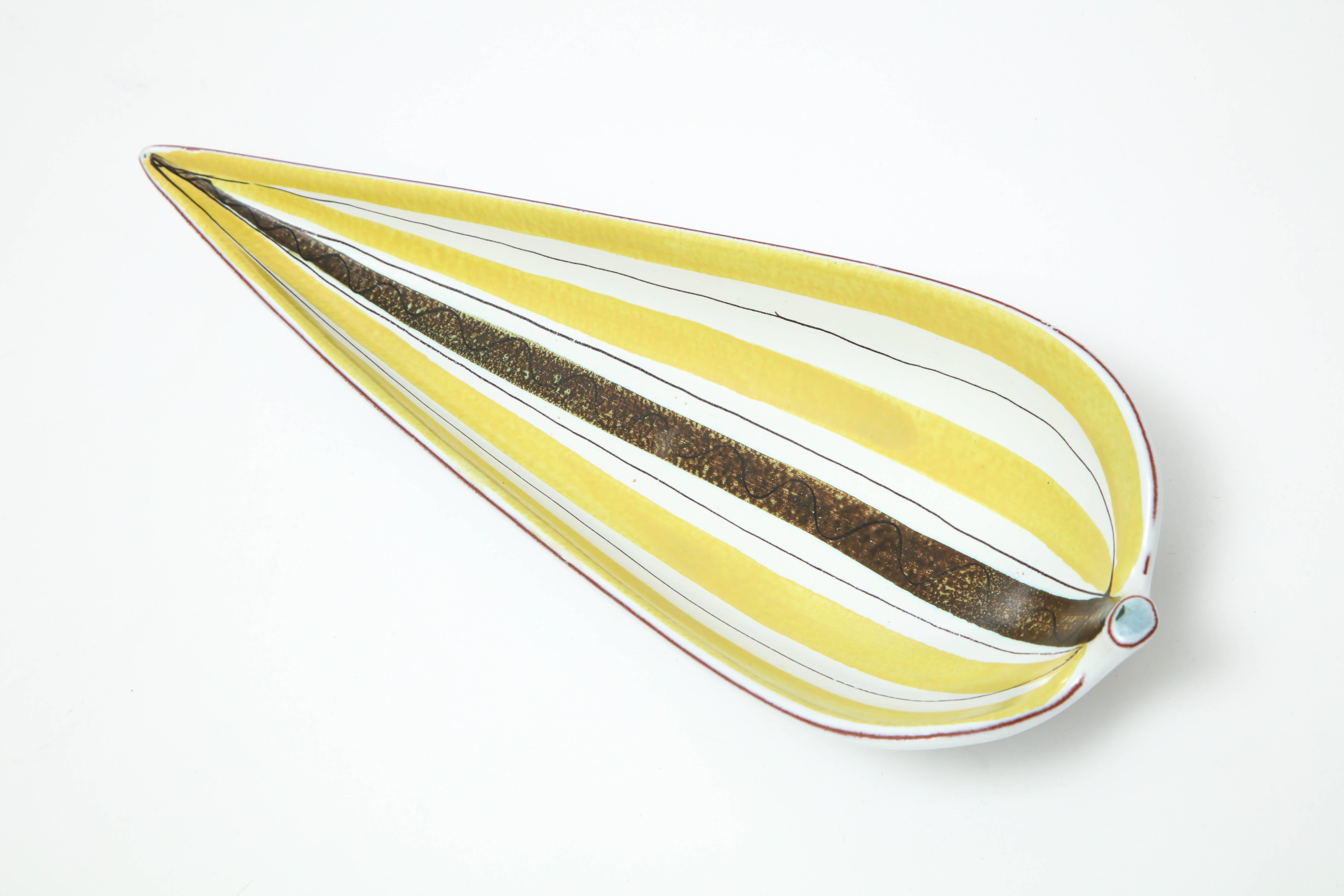 Ceramic Bowl by Stig Lindberg, Midcentury Scandinavian Faience, C 1950, Sweden In Good Condition For Sale In New York, NY