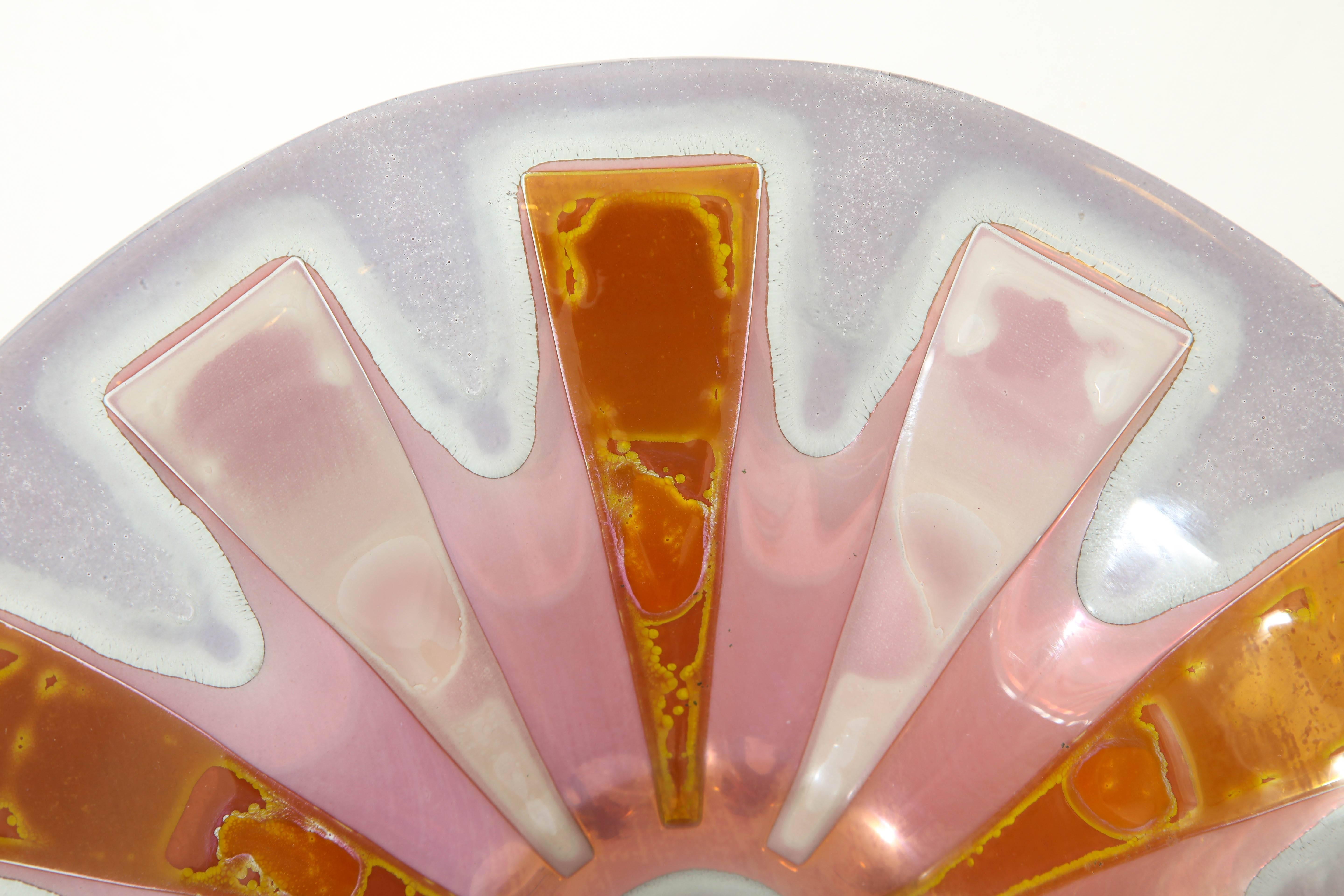Decorative Art Glass Bowl by Michael and Frances Higgins In Excellent Condition In New York, NY