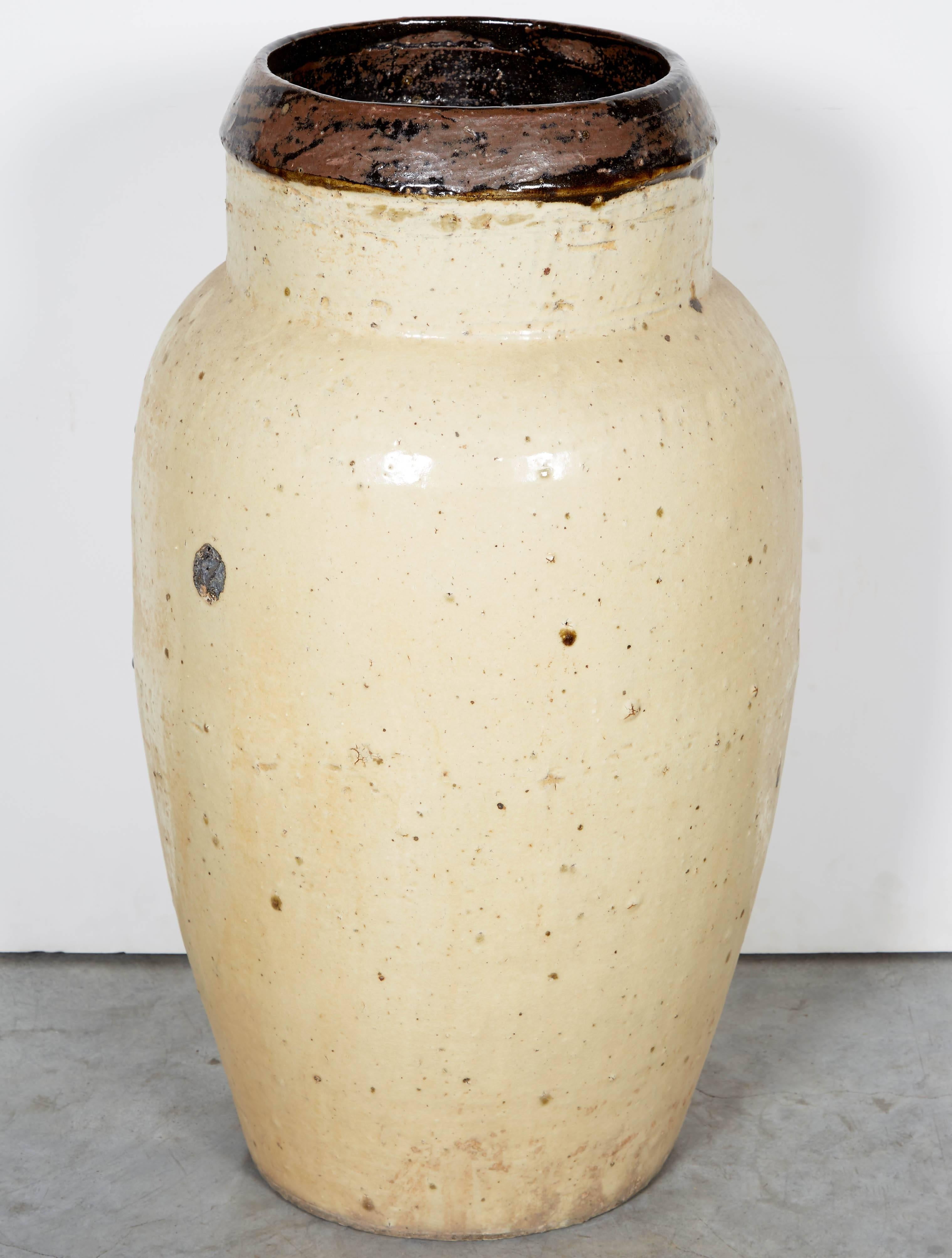 anti - ceramic wine jar