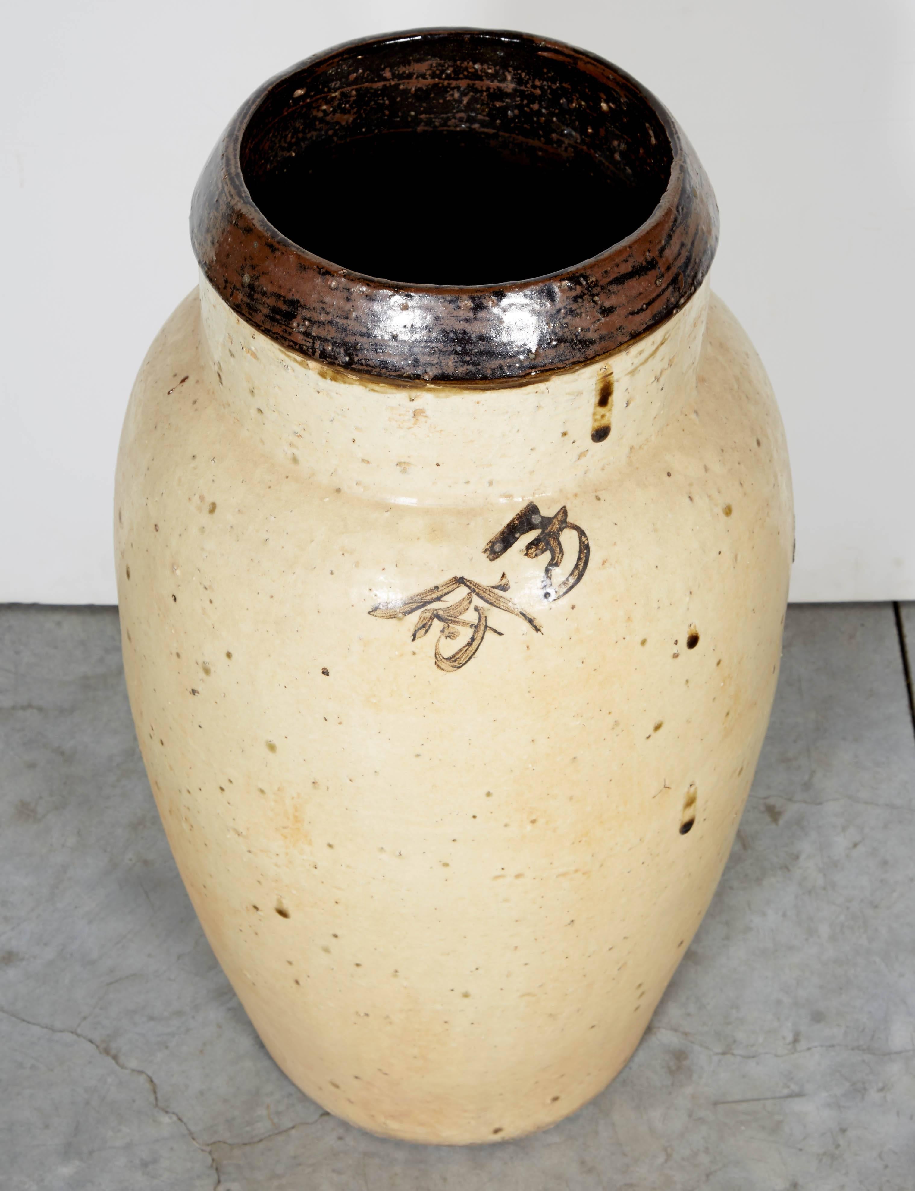 Tall Antique Chinese Ceramic Wine Jar, circa 1850 For Sale 2